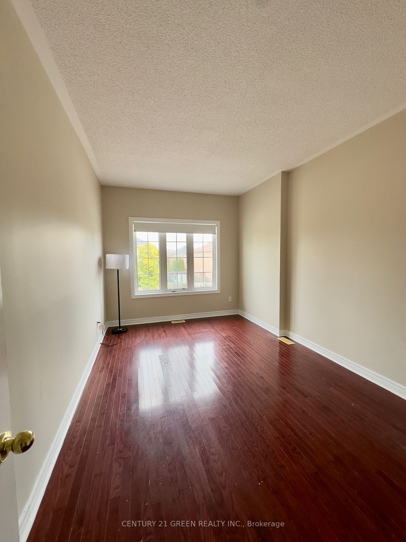36 Hiberton Cres