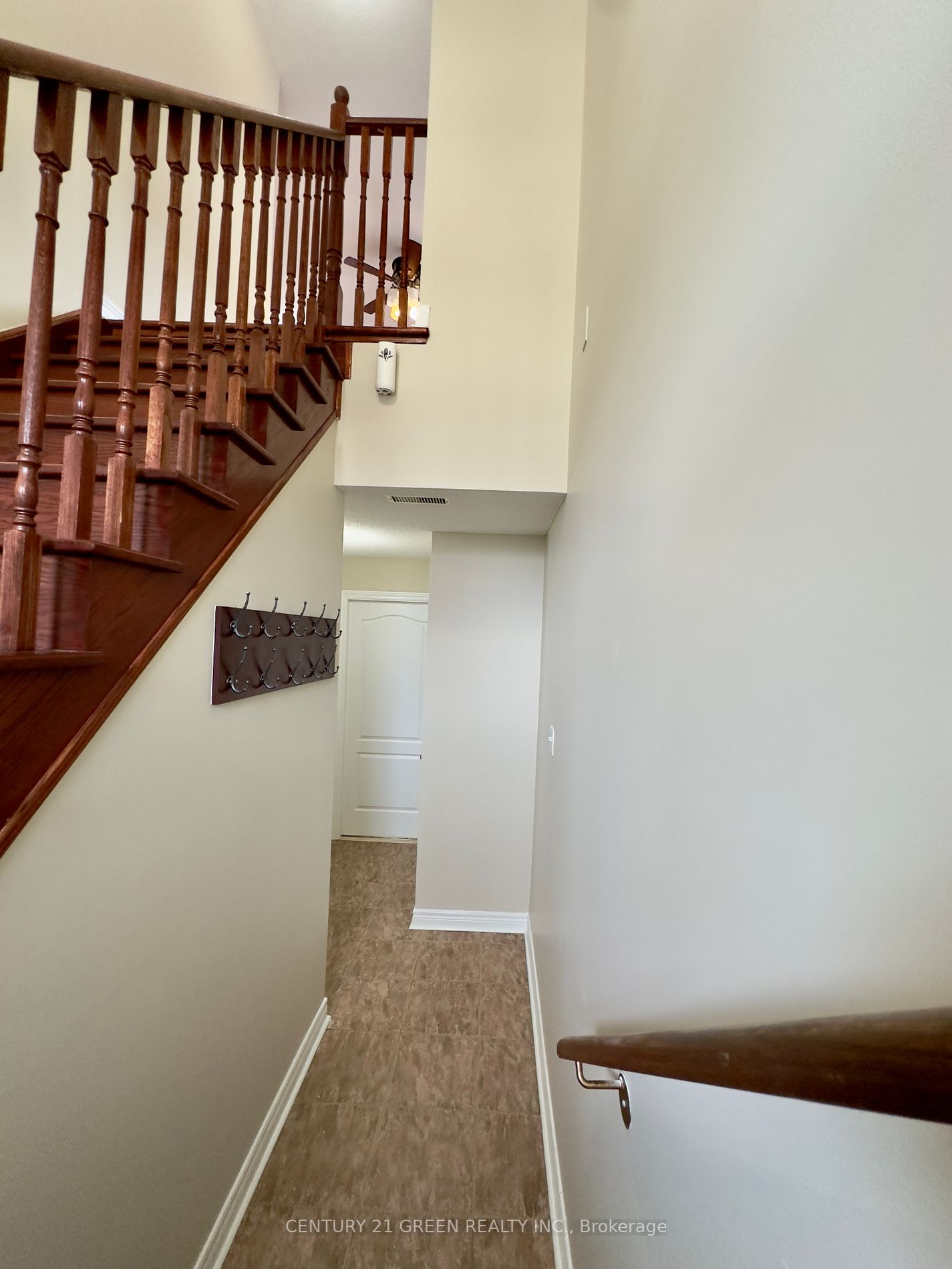 36 Hiberton Cres