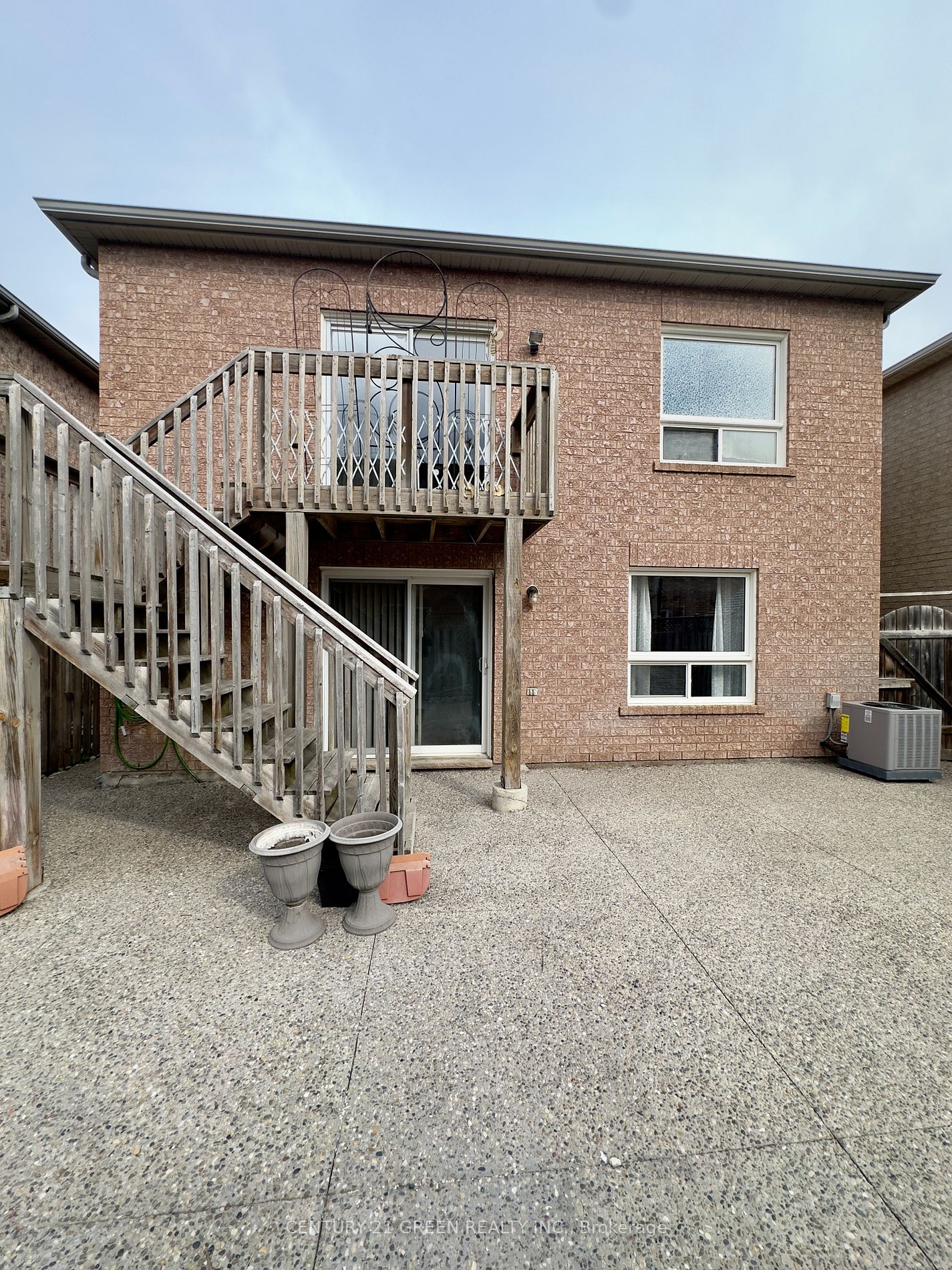 36 Hiberton Cres