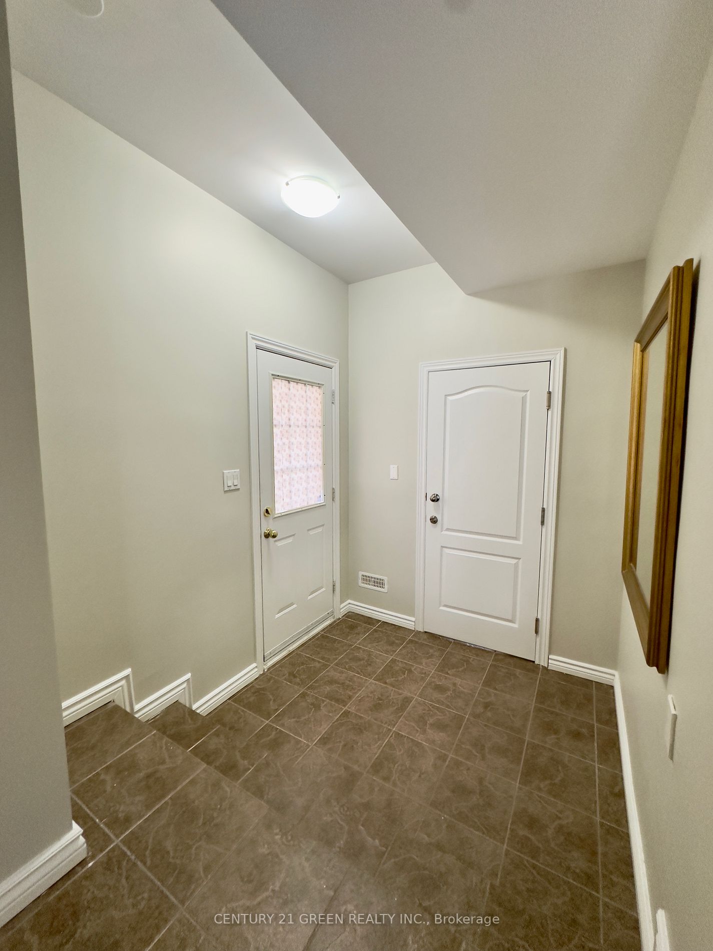 36 Hiberton Cres