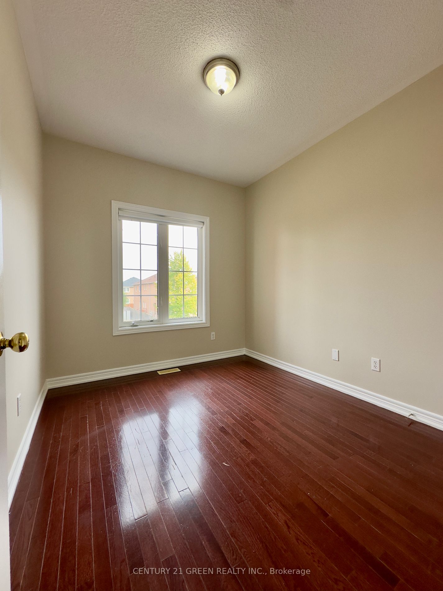 36 Hiberton Cres