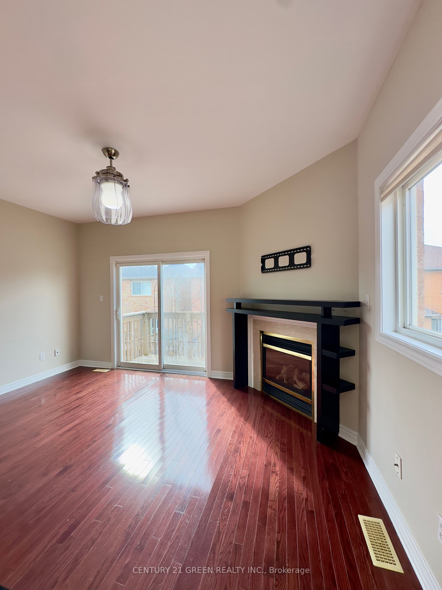 36 Hiberton Cres
