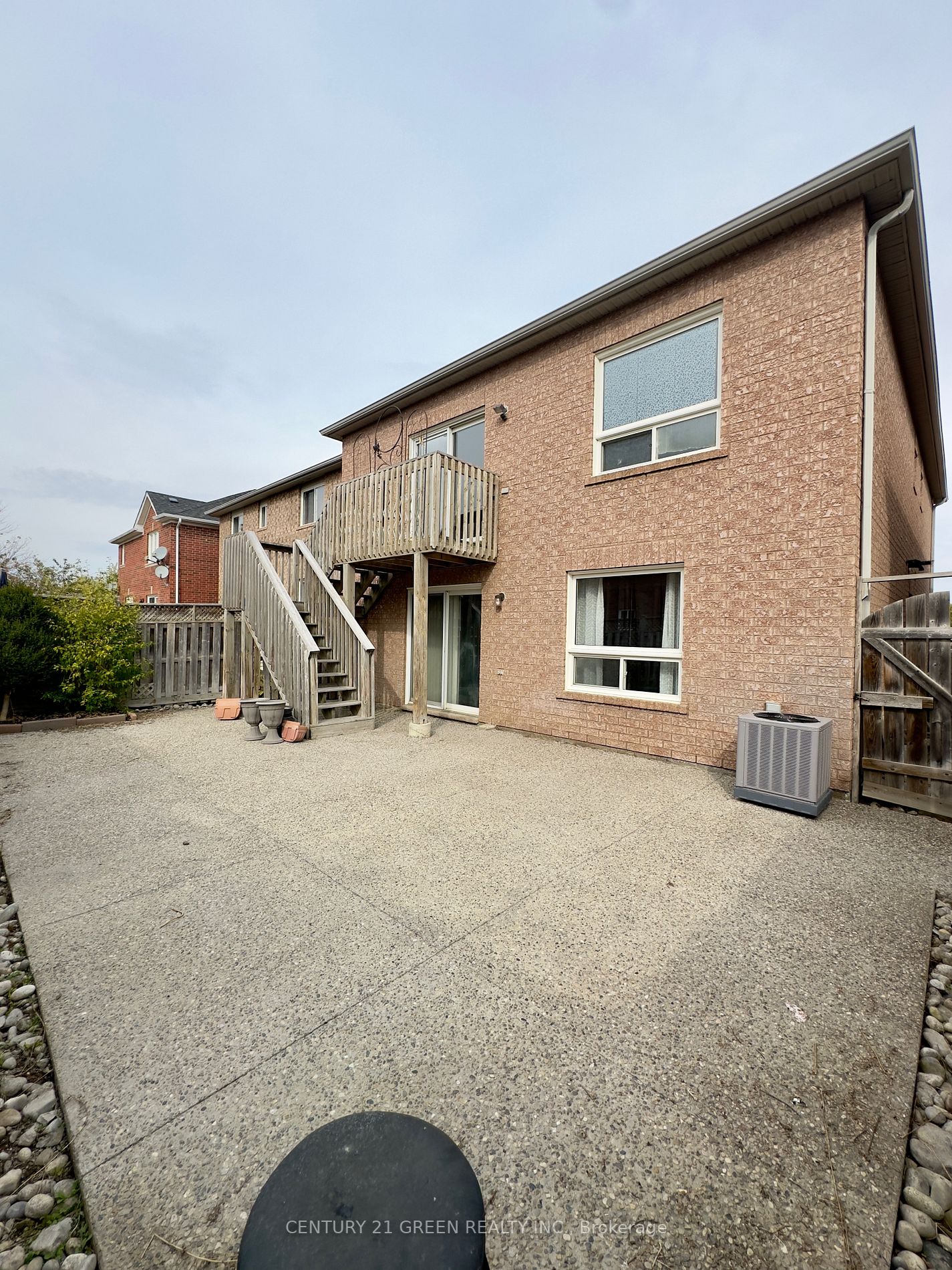 36 Hiberton Cres