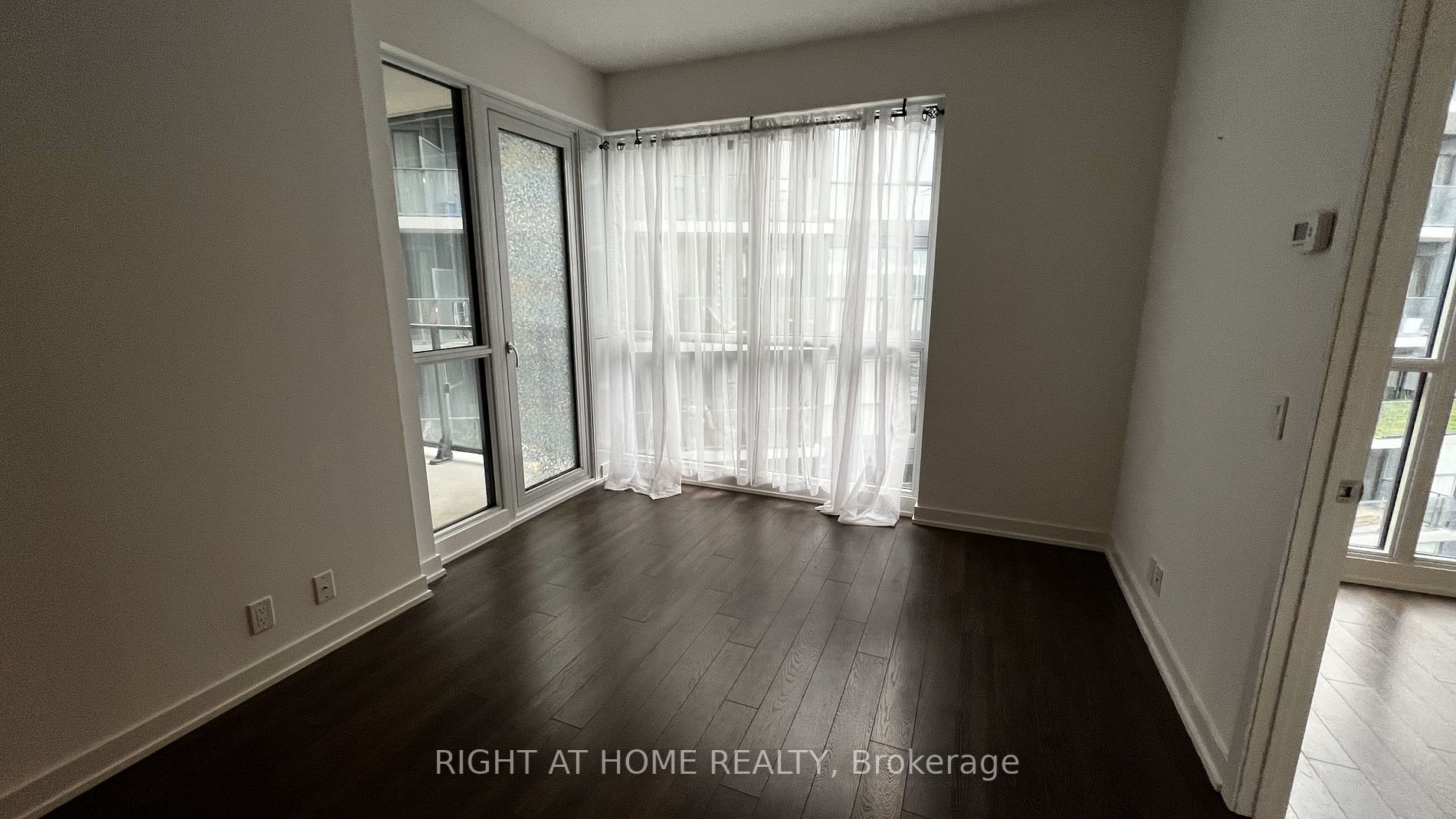 10 Park Lawn Rd N, #522