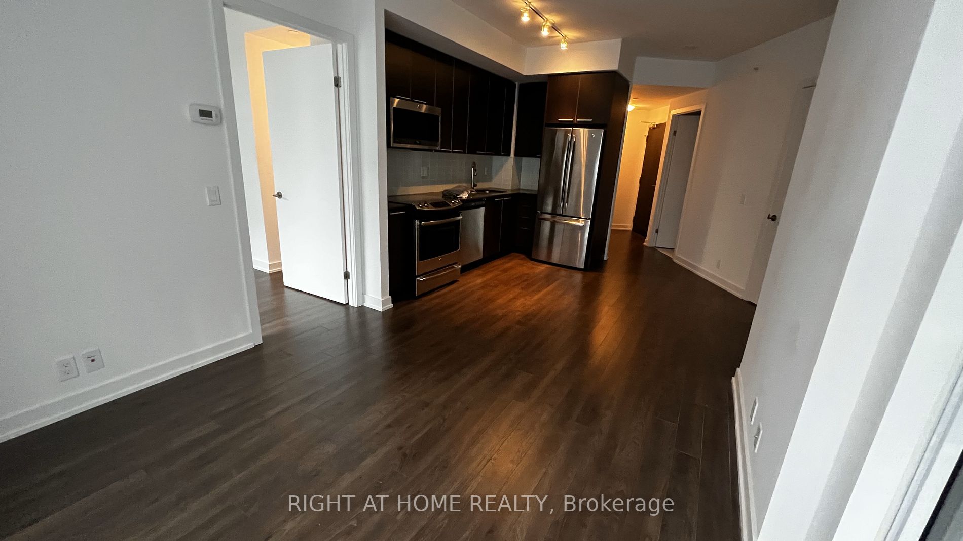 10 Park Lawn Rd N, #522