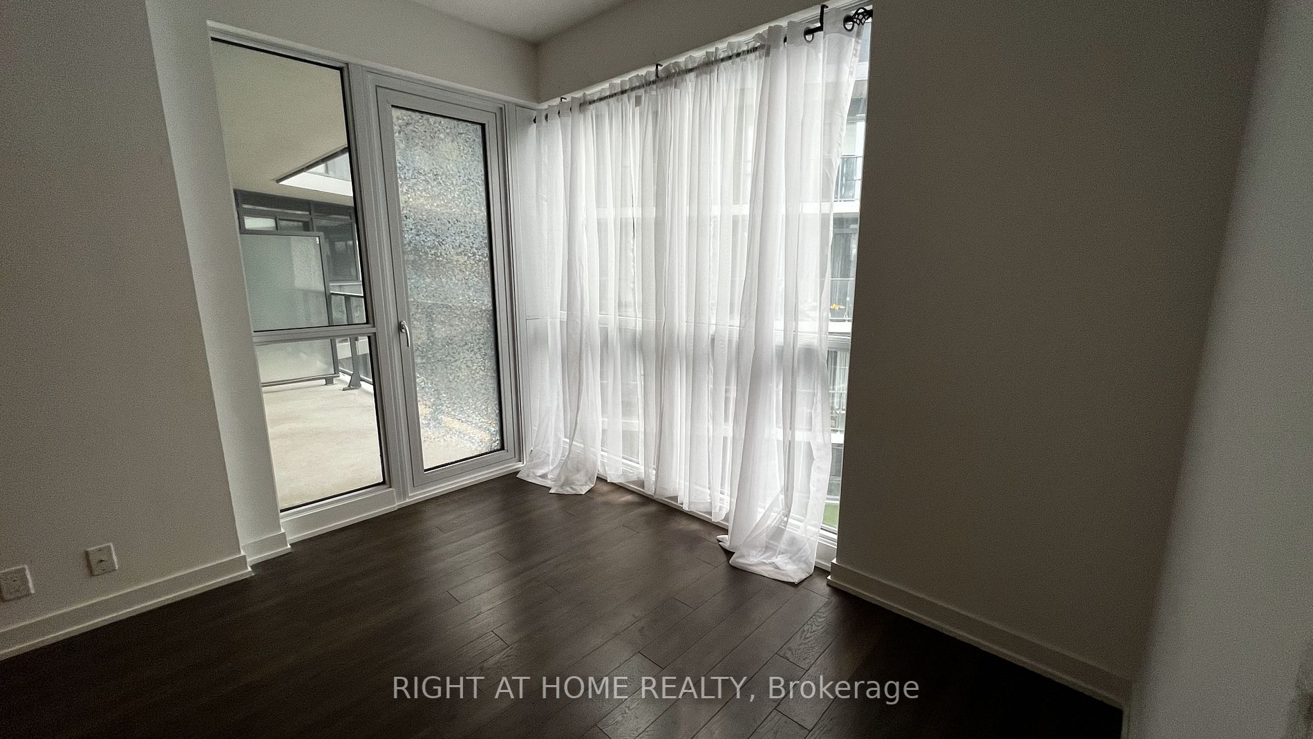 10 Park Lawn Rd N, #522