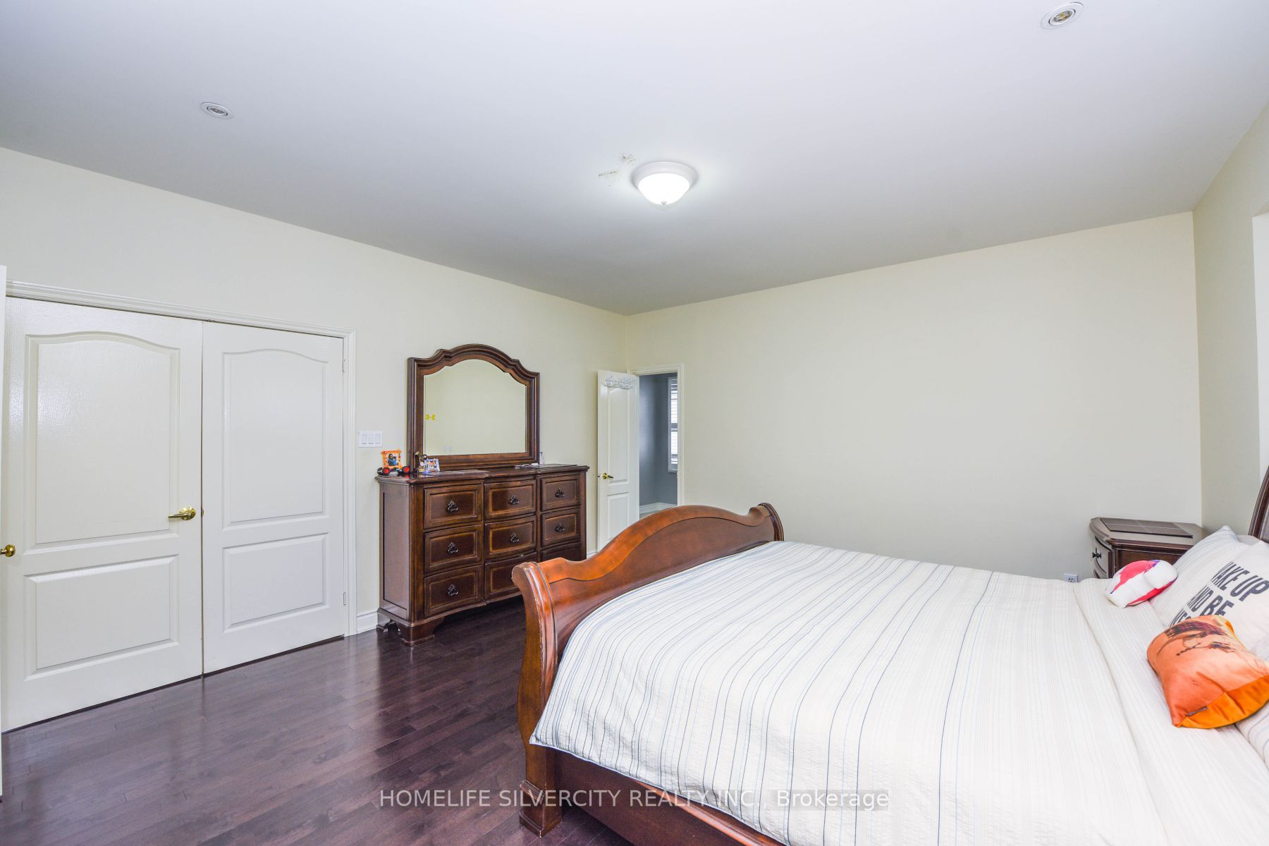 14707 Dixie Rd