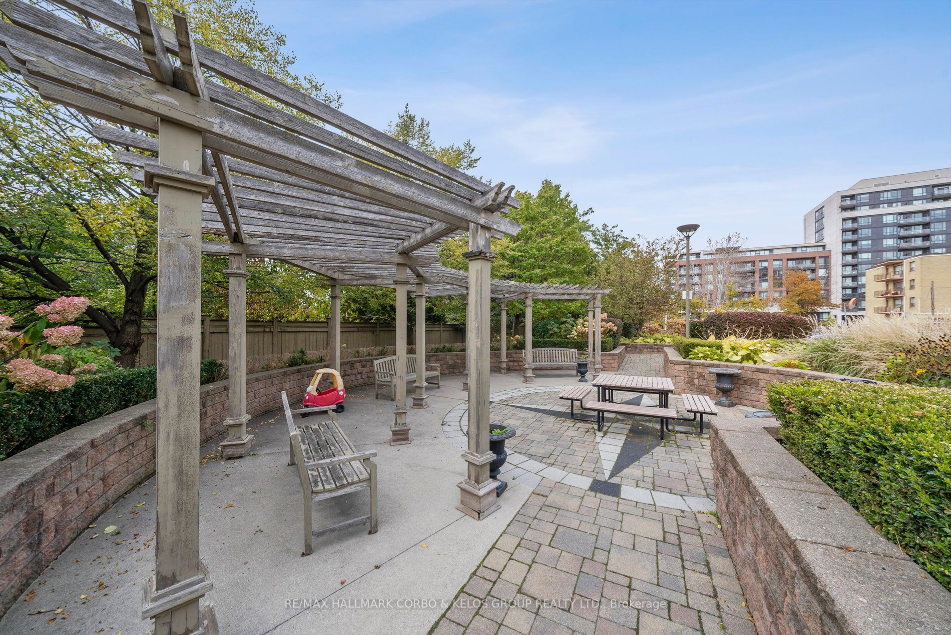 2772 Keele St, #713
