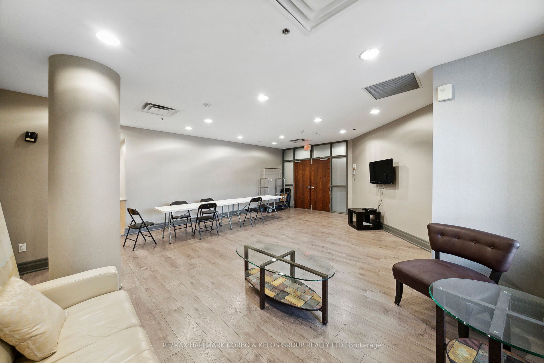 2772 Keele St, #713