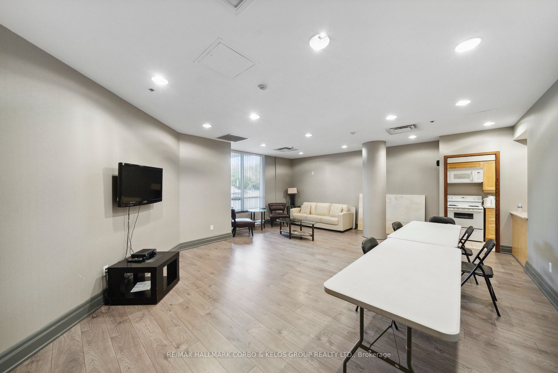 2772 Keele St, #713