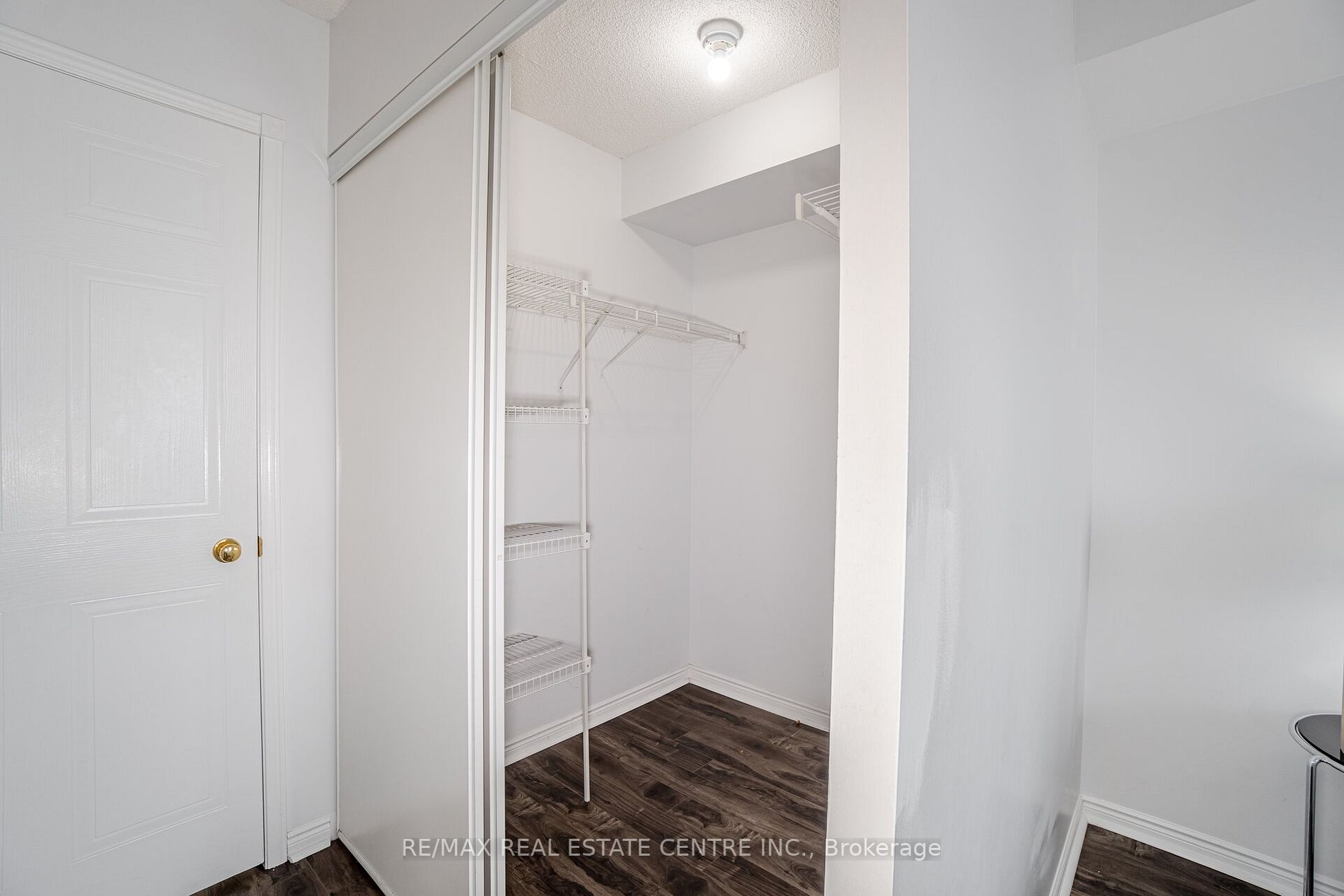 135 Hillcrest Ave, #2216