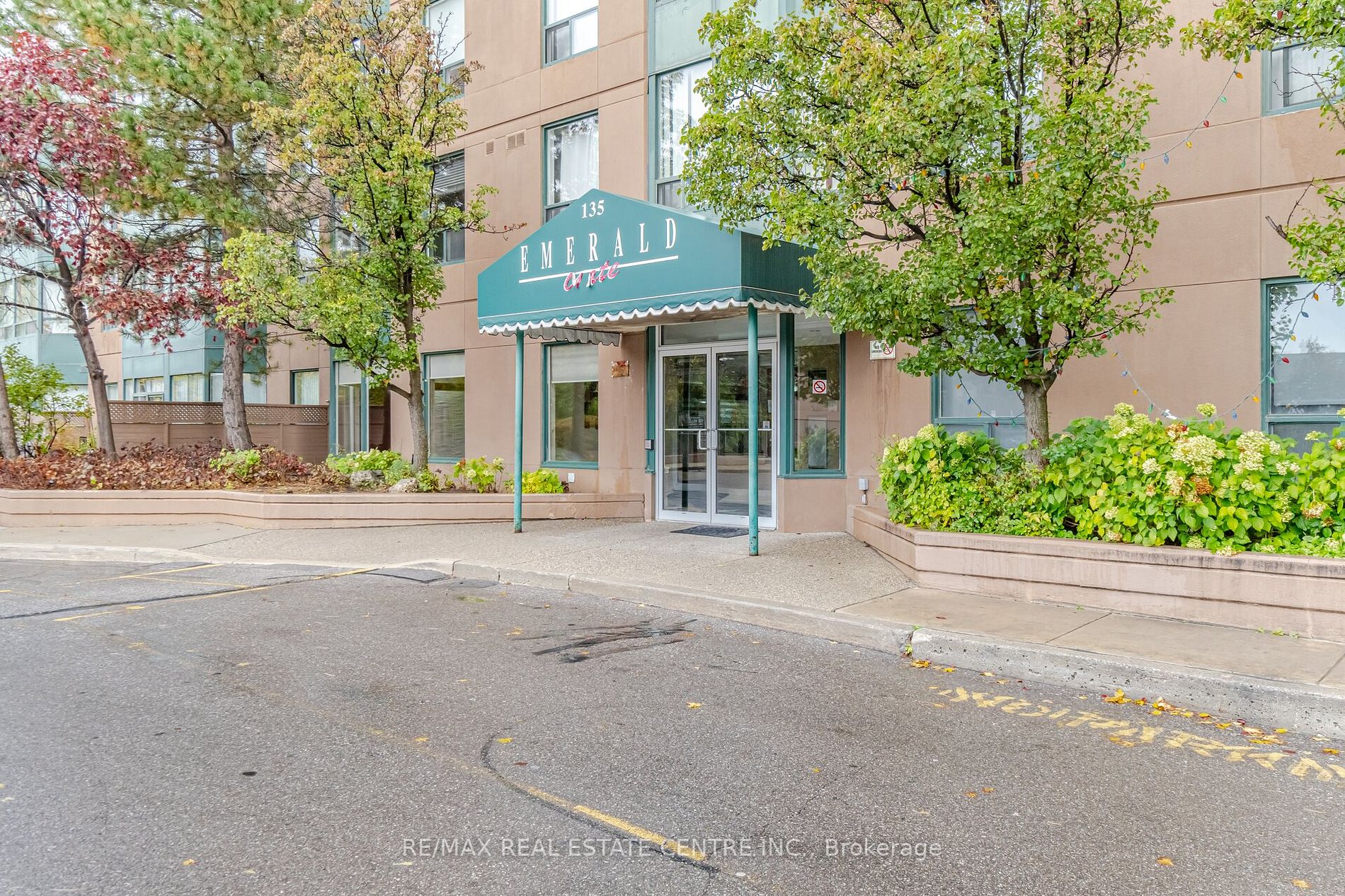 135 Hillcrest Ave, #2216