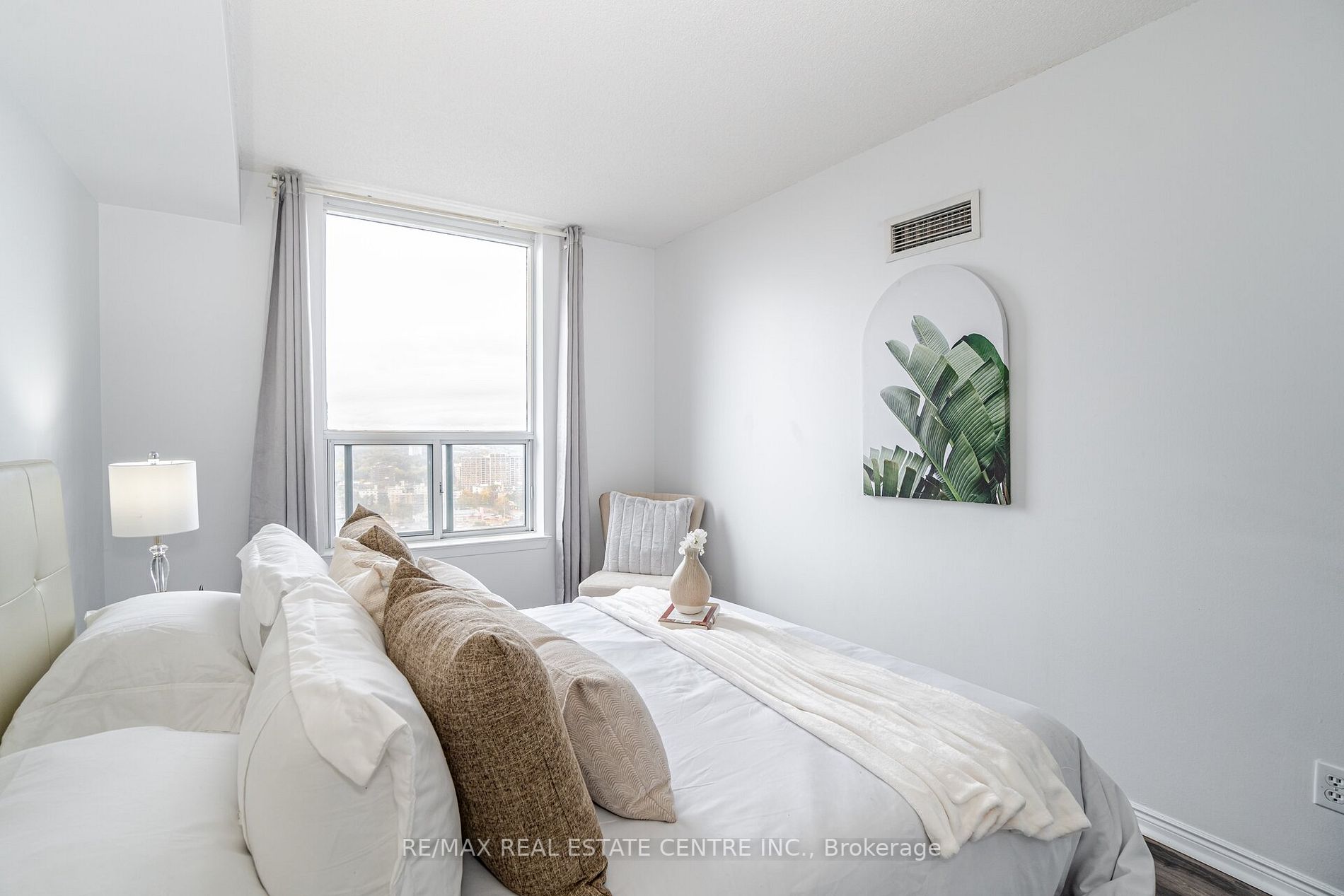 135 Hillcrest Ave, #2216