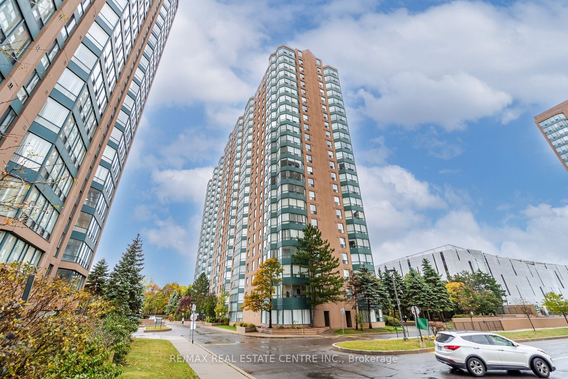 135 Hillcrest Ave, #2216