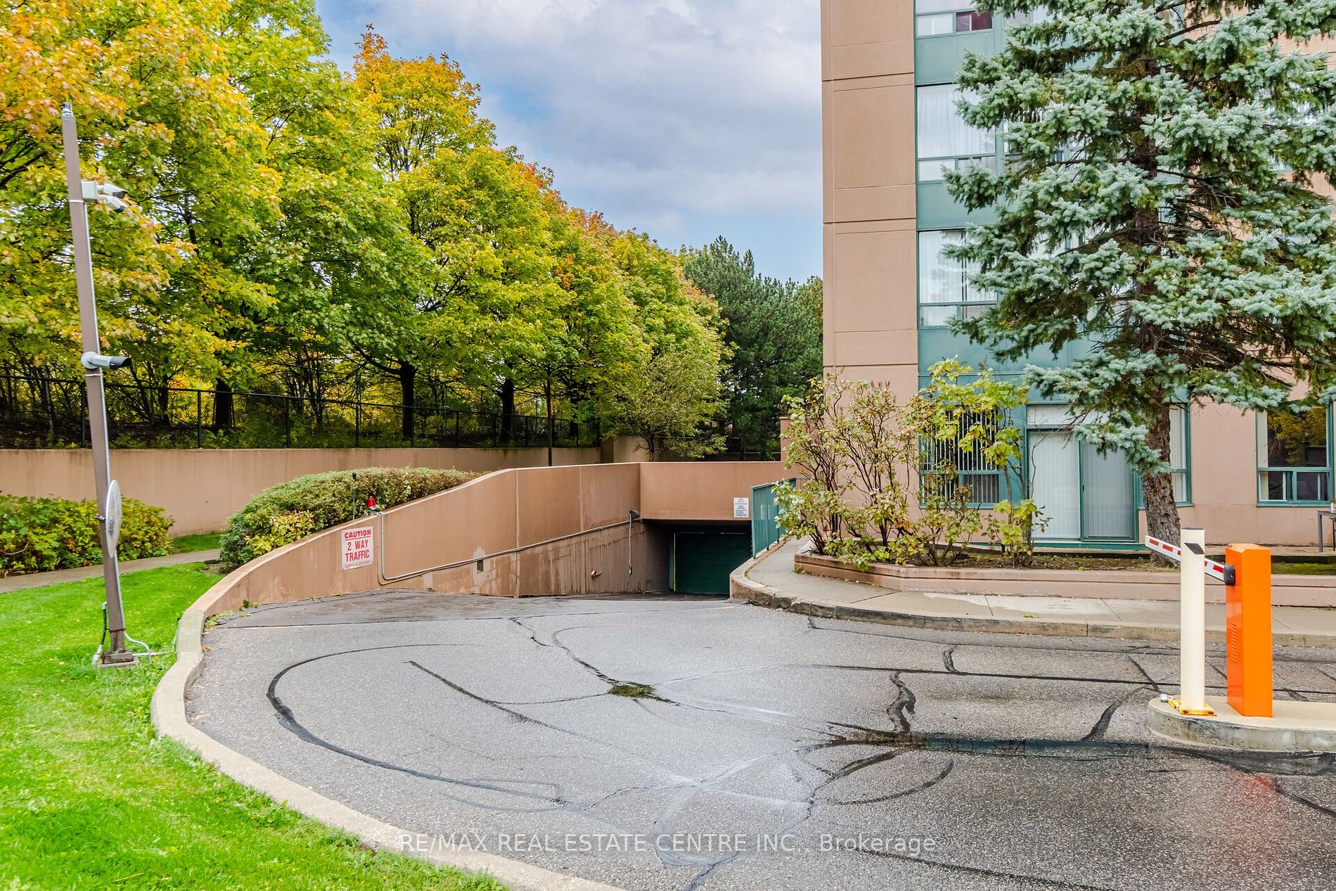 135 Hillcrest Ave, #2216