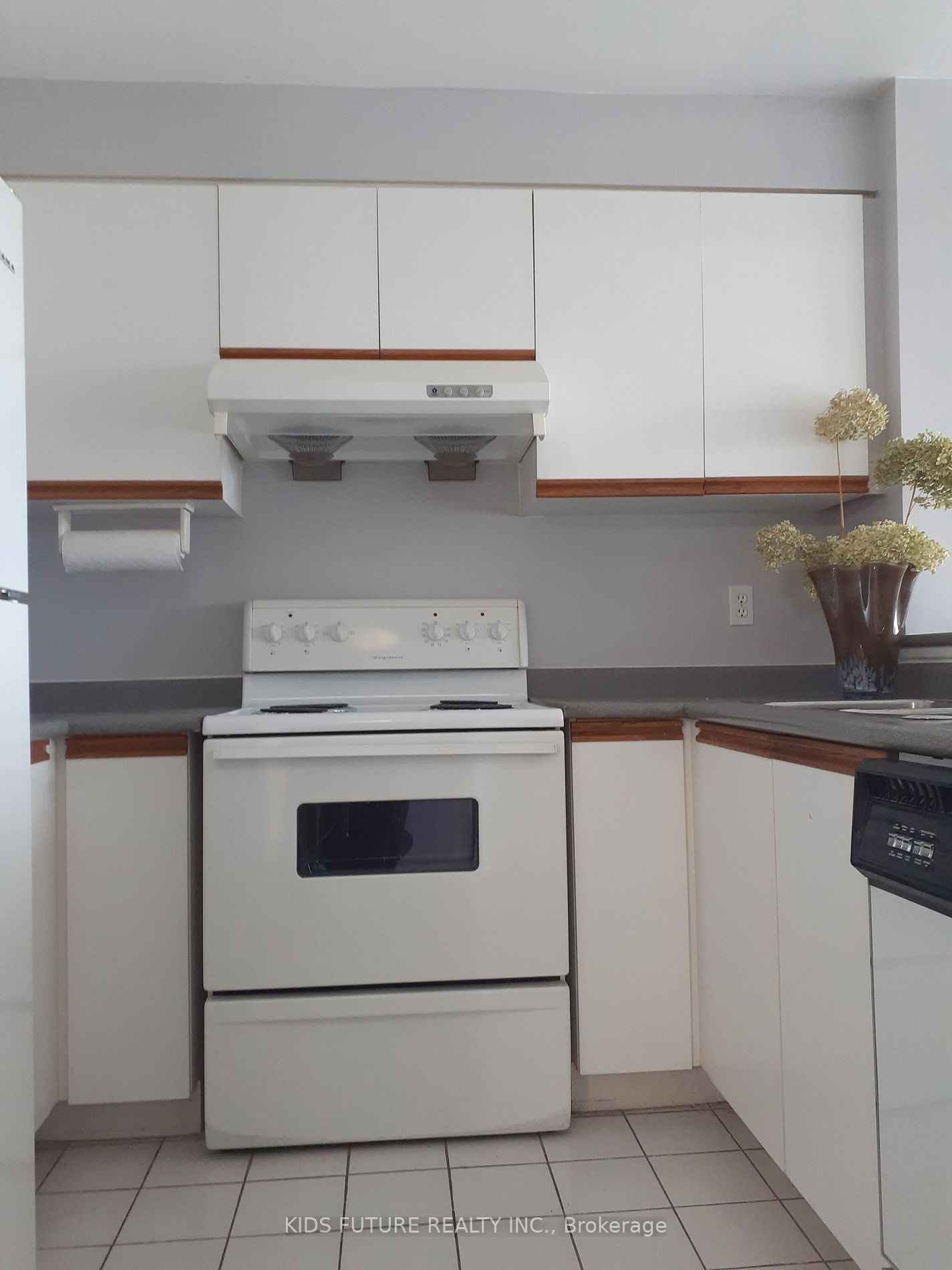 2177 Burnhamthorpe Rd W, #906