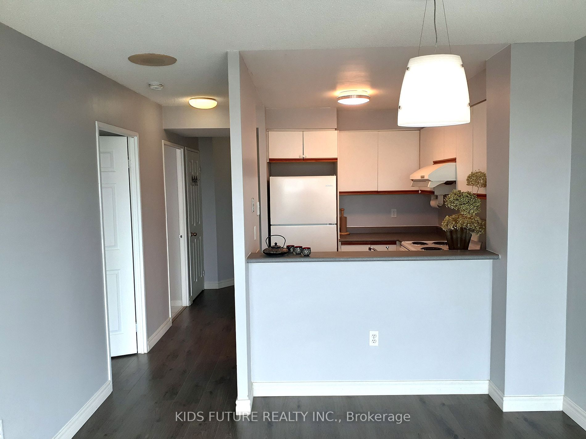 2177 Burnhamthorpe Rd W, #906