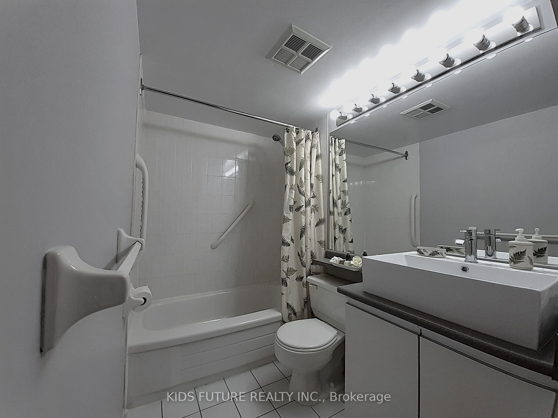 2177 Burnhamthorpe Rd W, #906