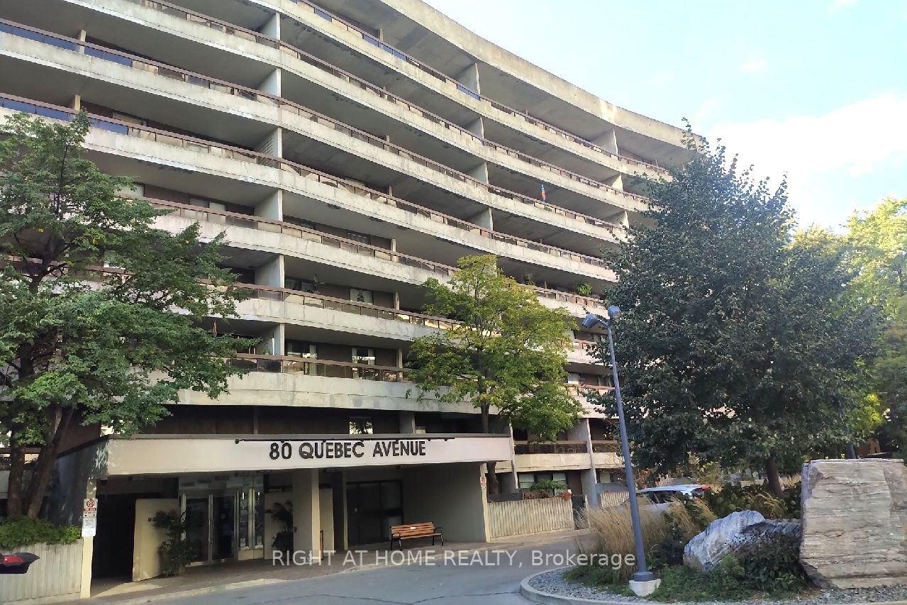 80 Quebec Ave, #607