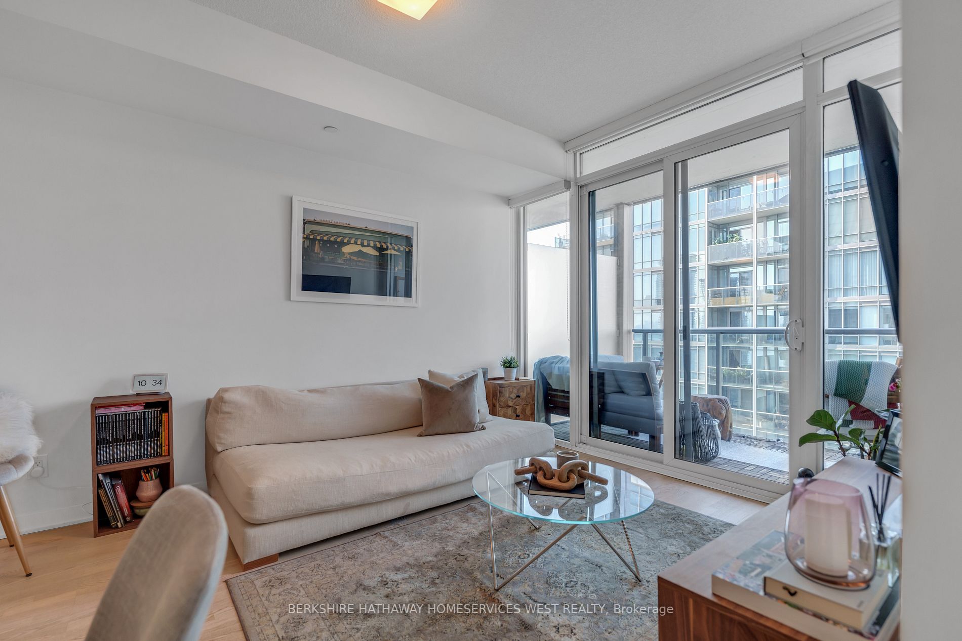 90 Park Lawn Rd, #2802