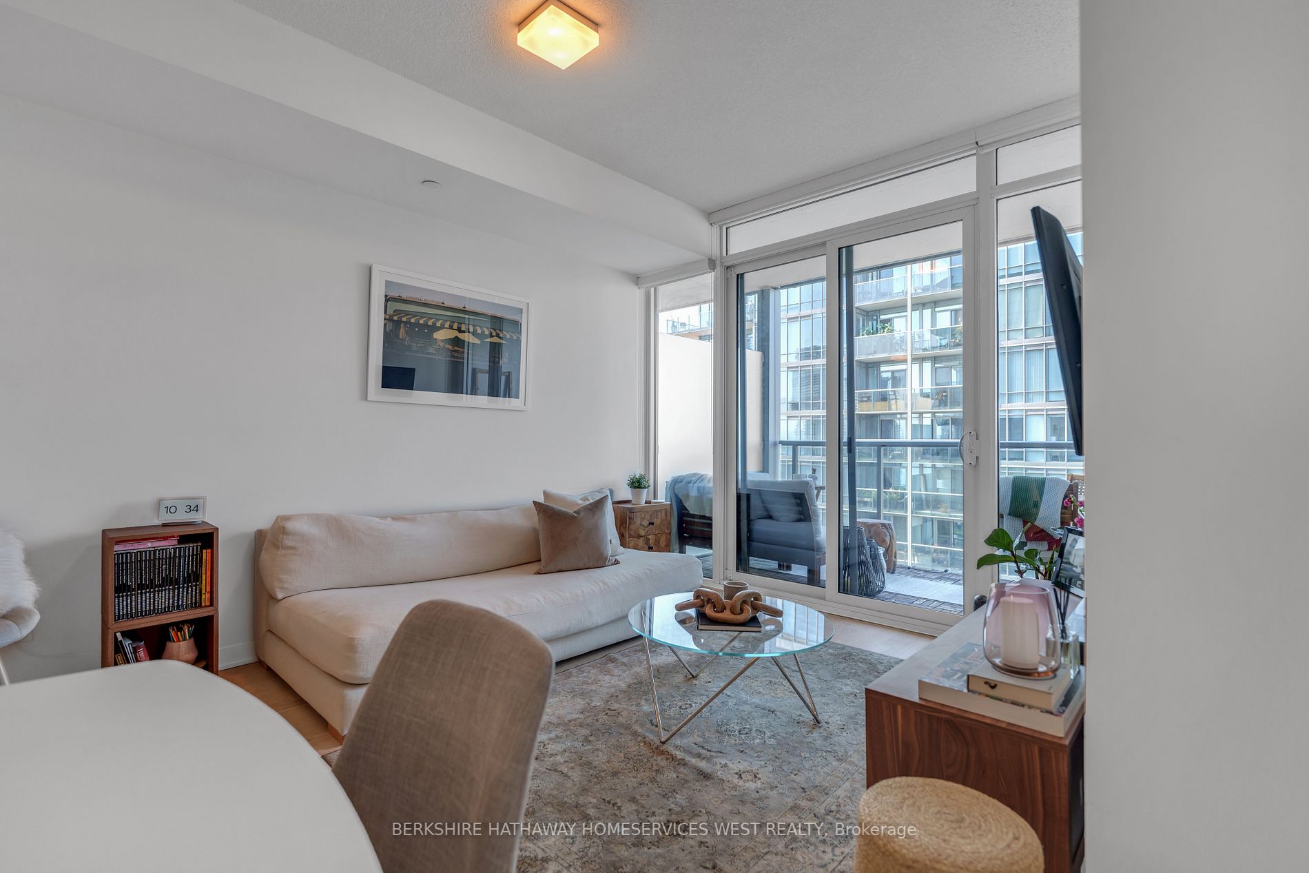 90 Park Lawn Rd, #2802