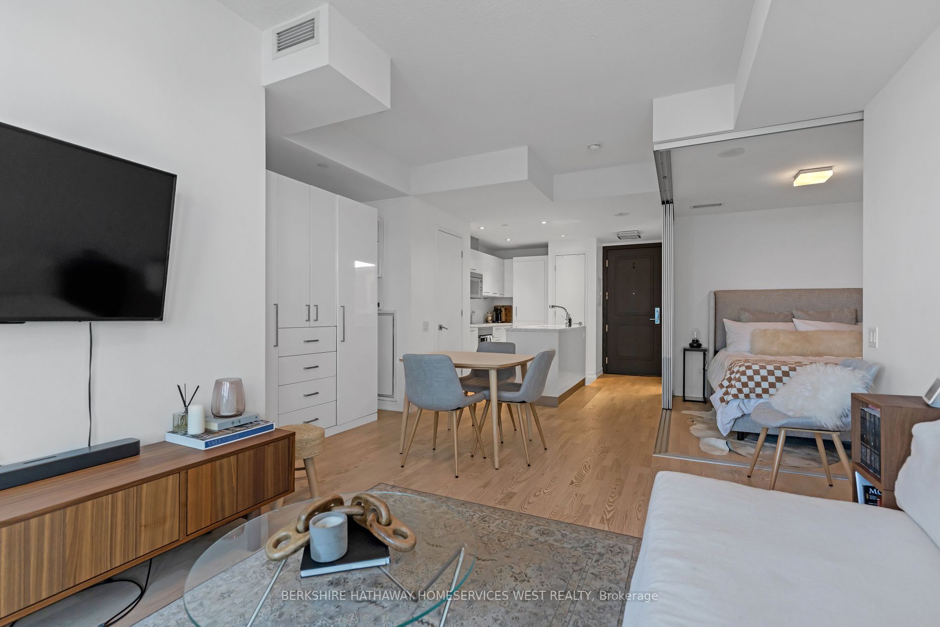 90 Park Lawn Rd, #2802