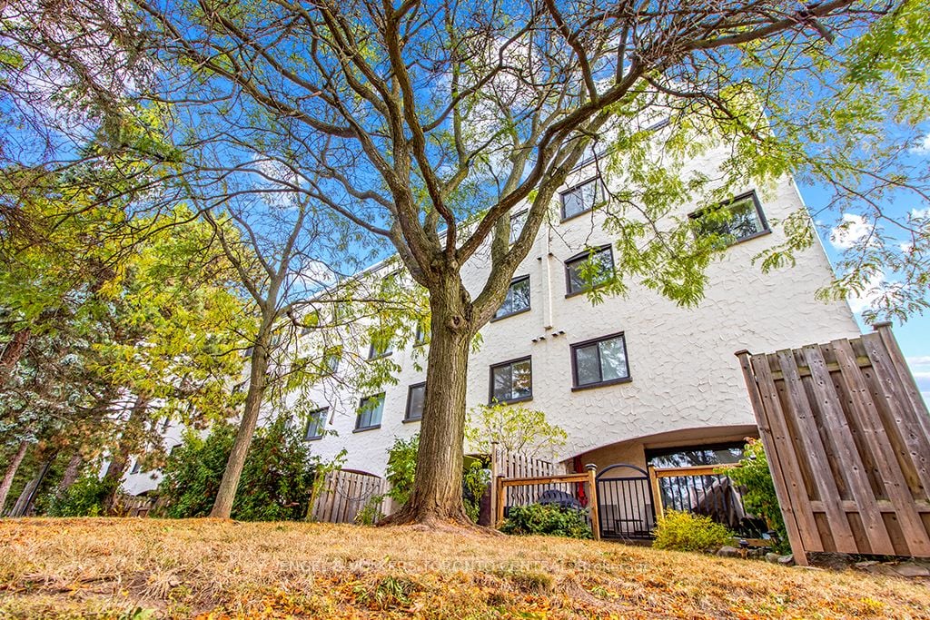 1030 Falgarwood Dr, #74