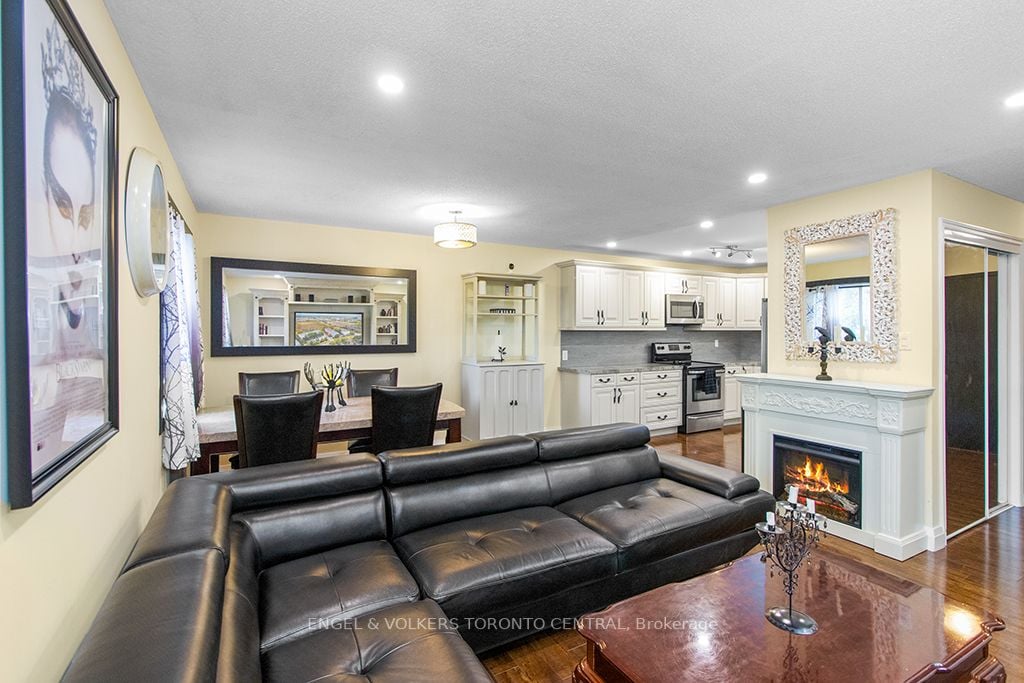 1030 Falgarwood Dr, #74