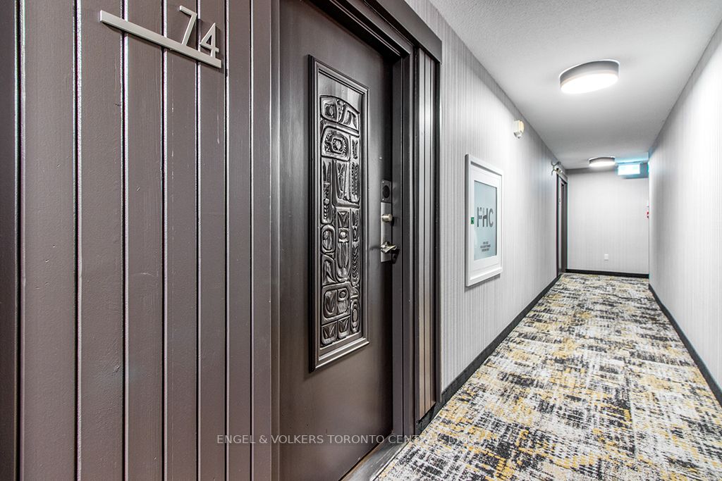 1030 Falgarwood Dr, #74