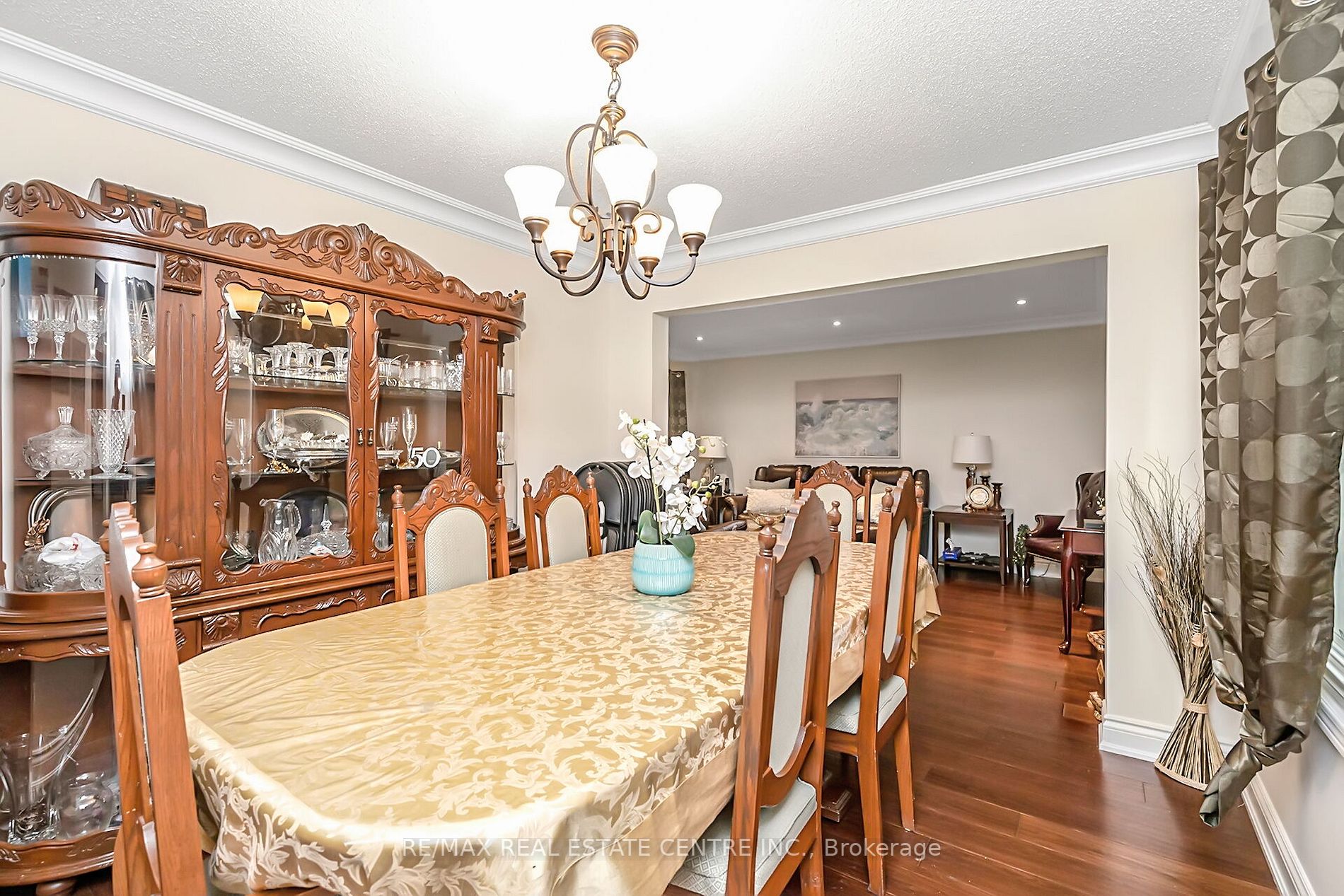 32 Myrtle Crt