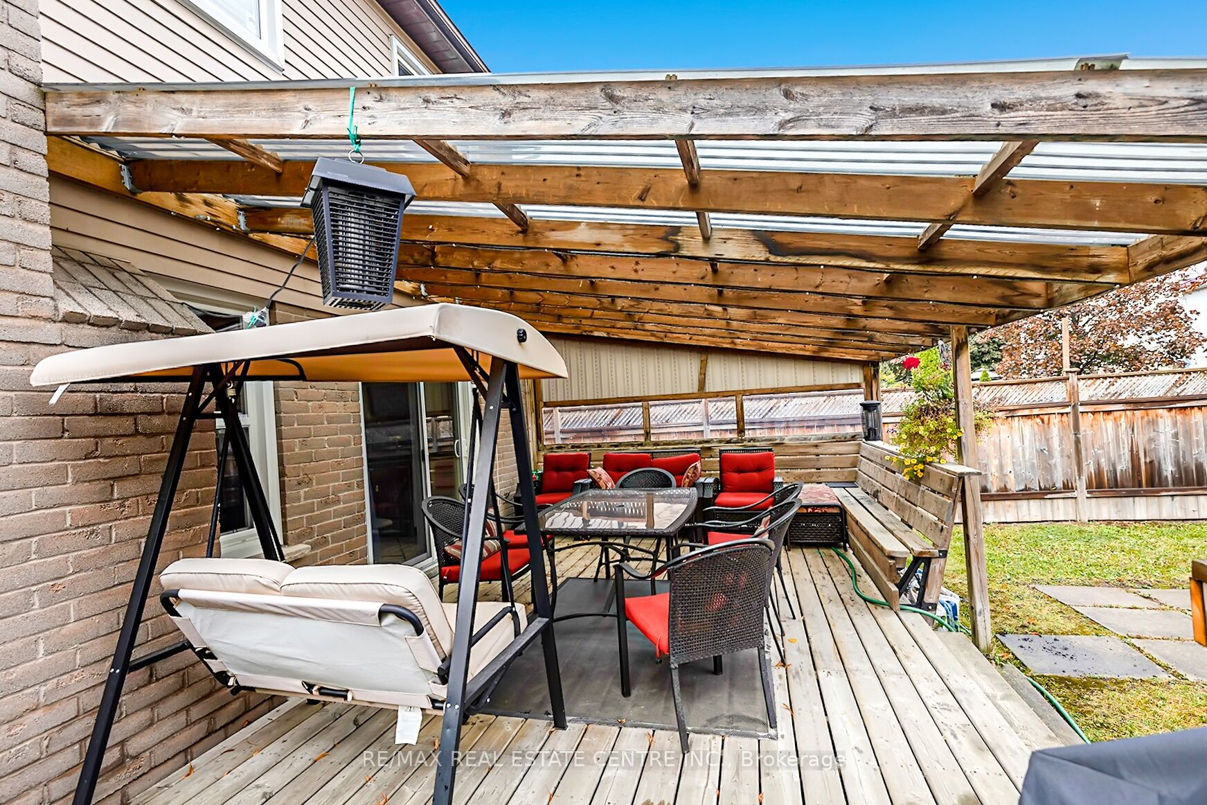 32 Myrtle Crt