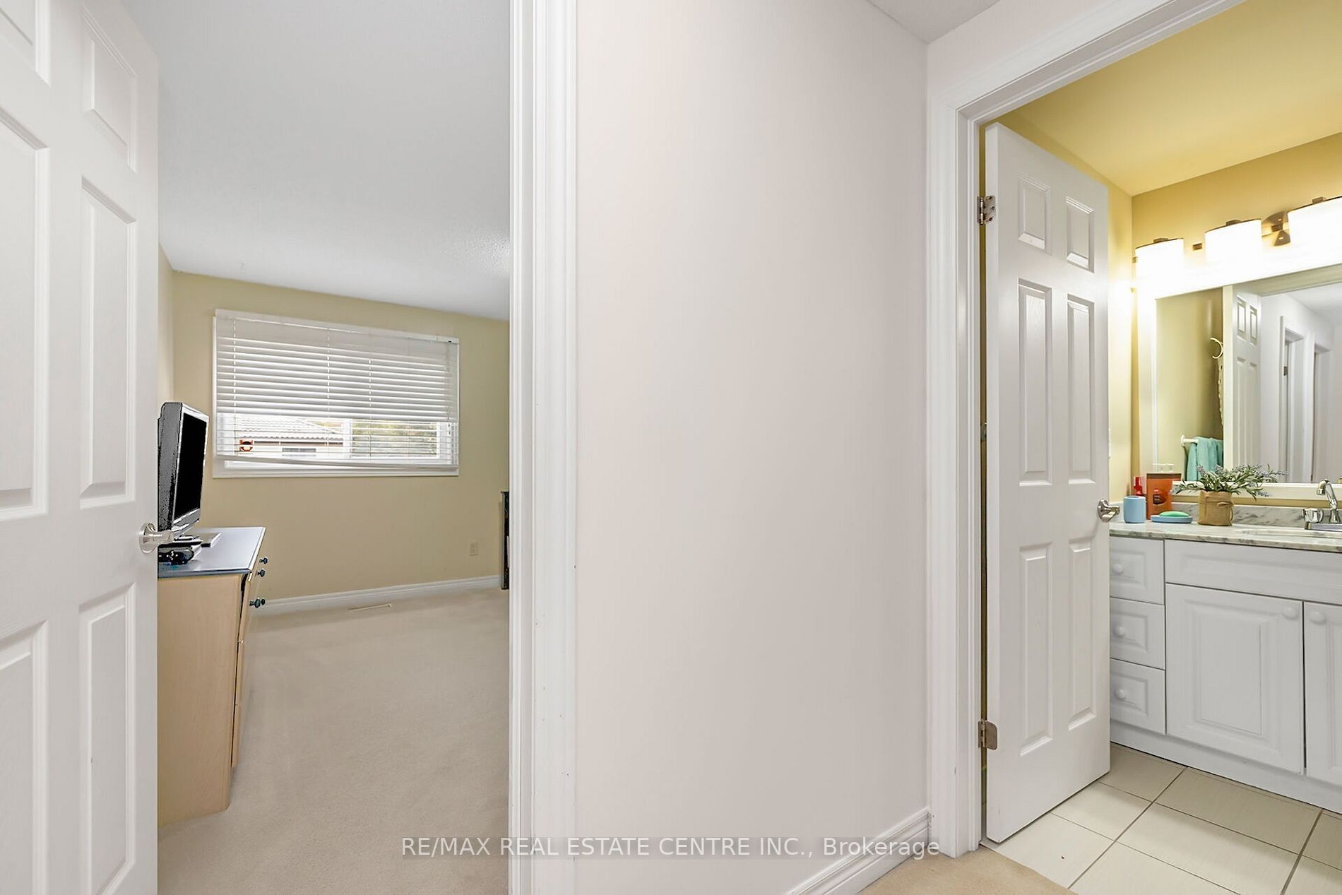 32 Myrtle Crt