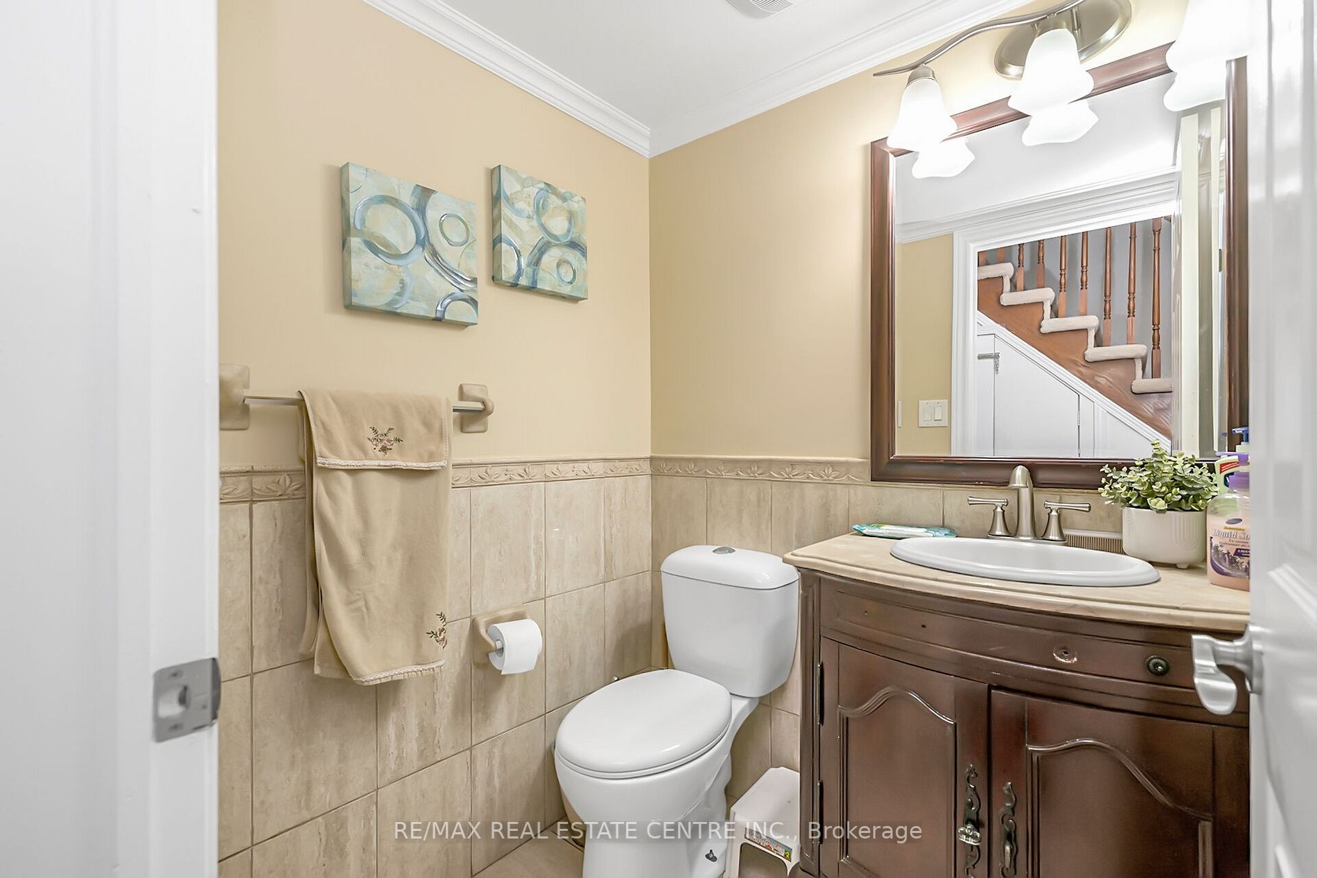 32 Myrtle Crt