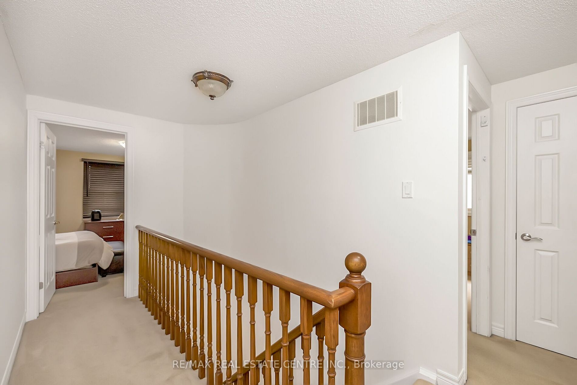 32 Myrtle Crt