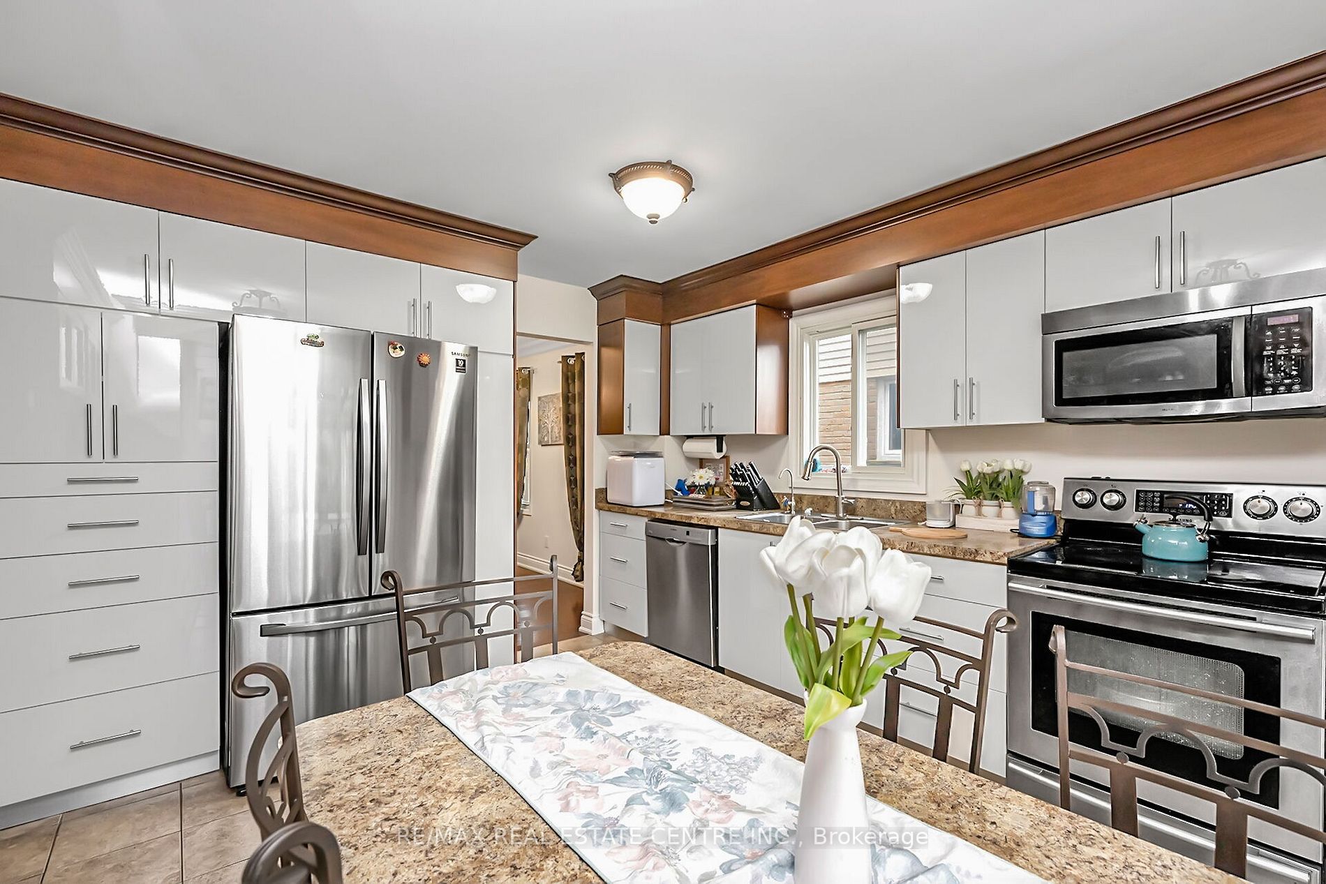32 Myrtle Crt