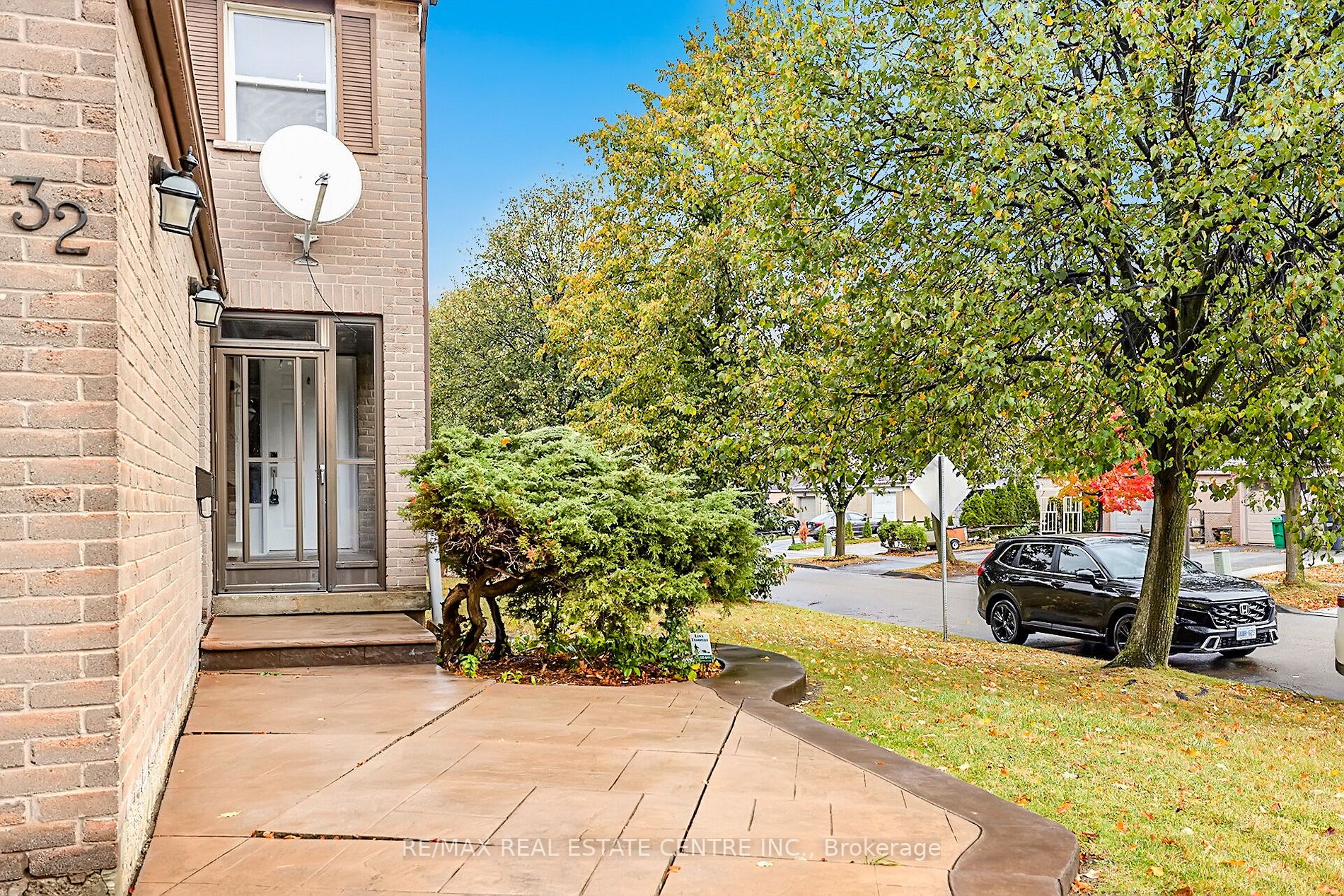 32 Myrtle Crt