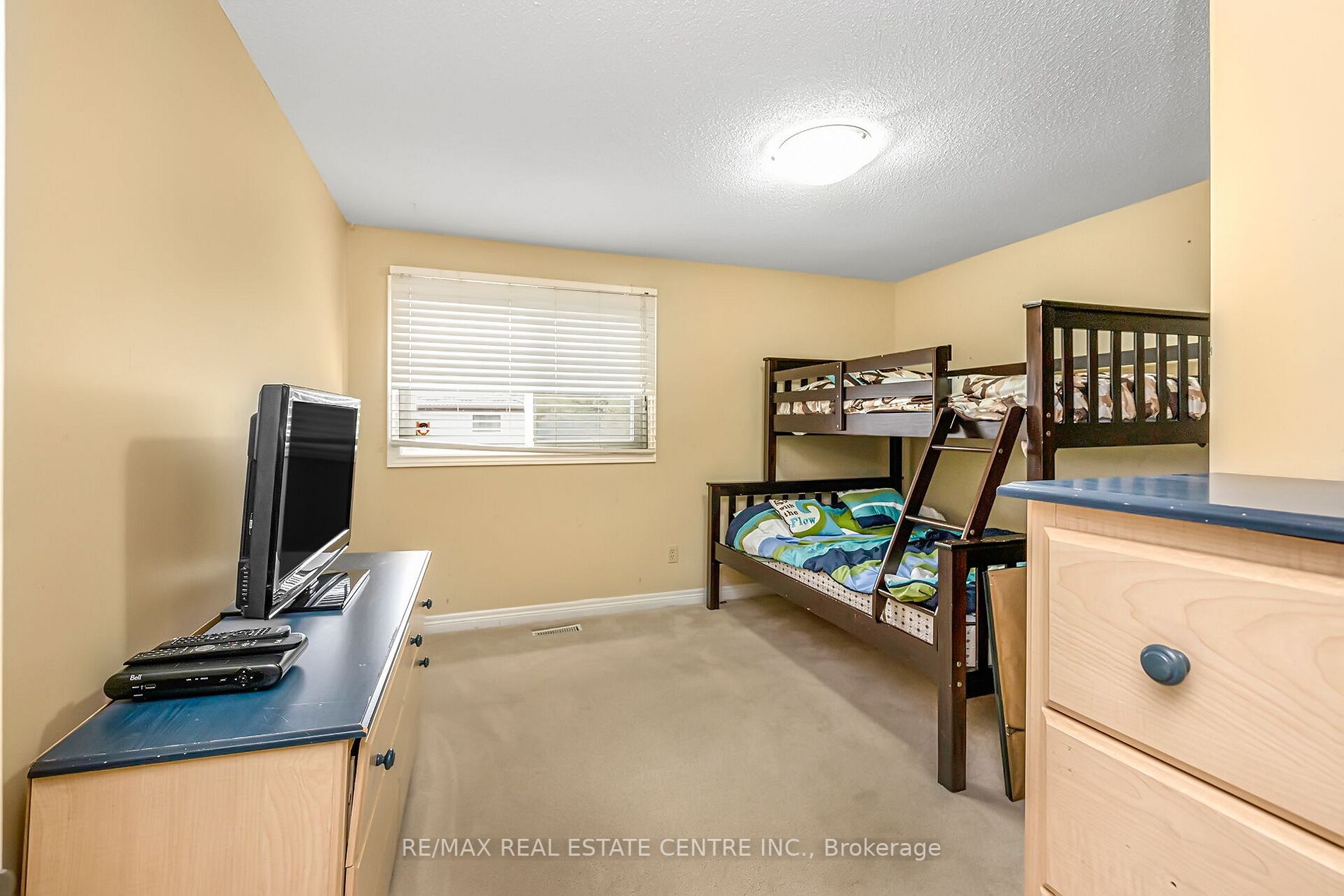 32 Myrtle Crt