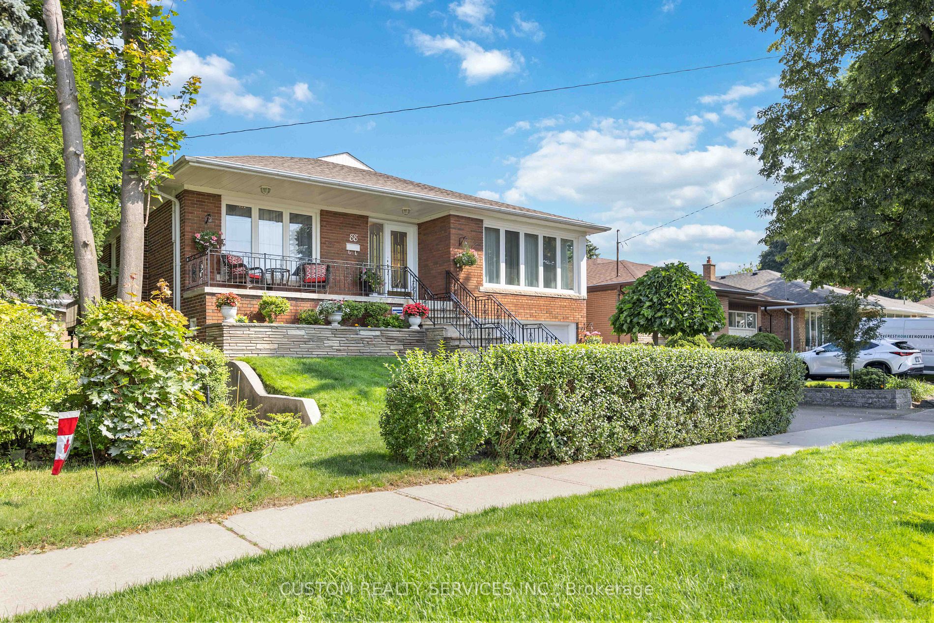 88 Norseman St