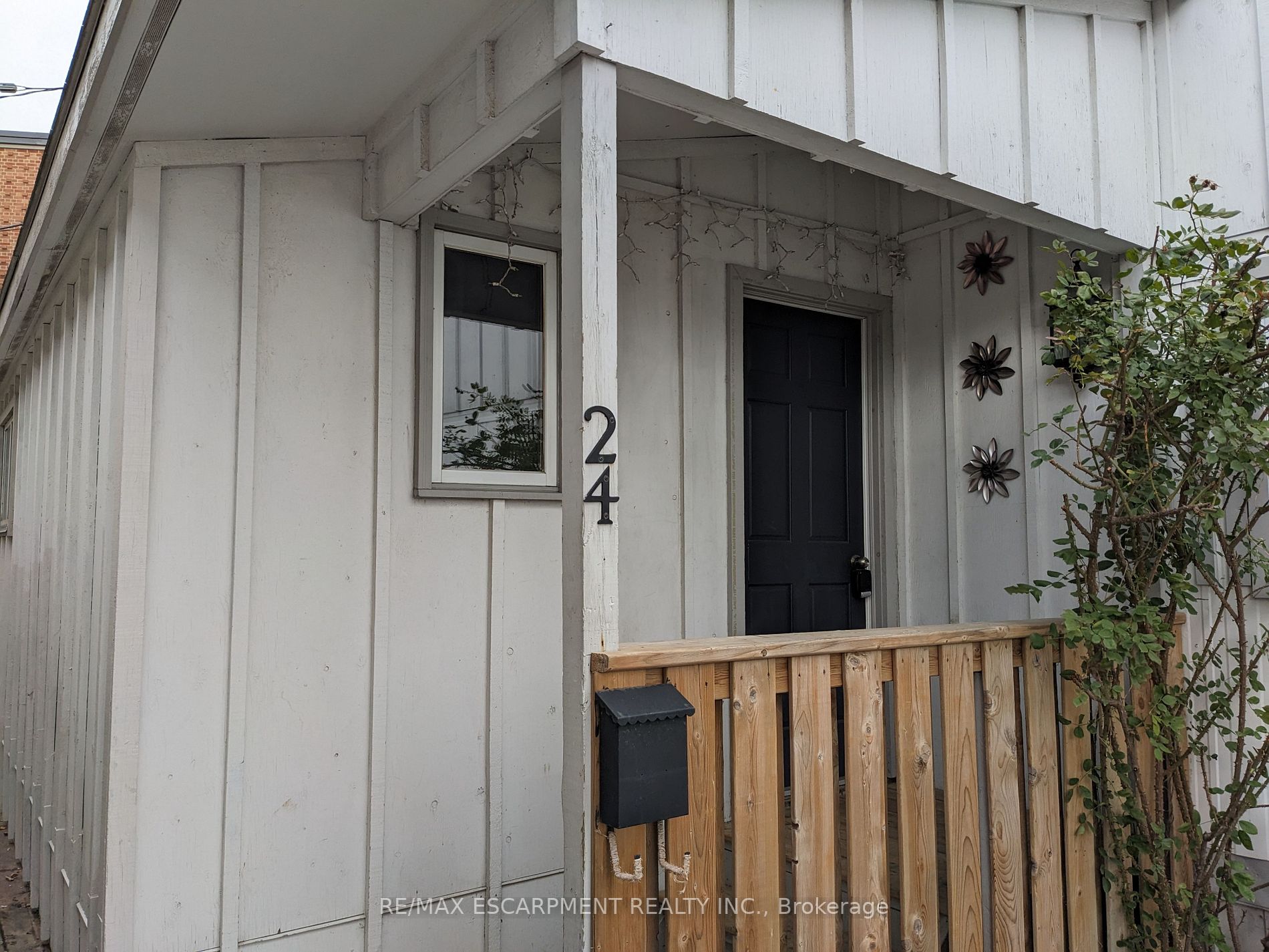 3233 Derry Rd E, ##24
