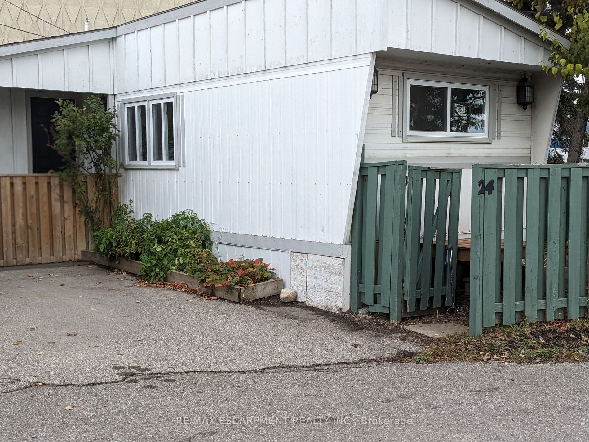 3233 Derry Rd E, ##24