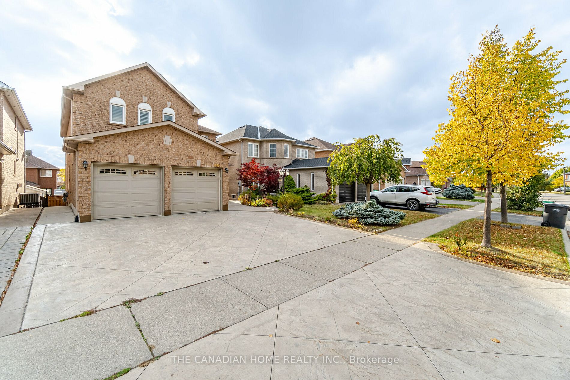 6356 Newcombe Dr