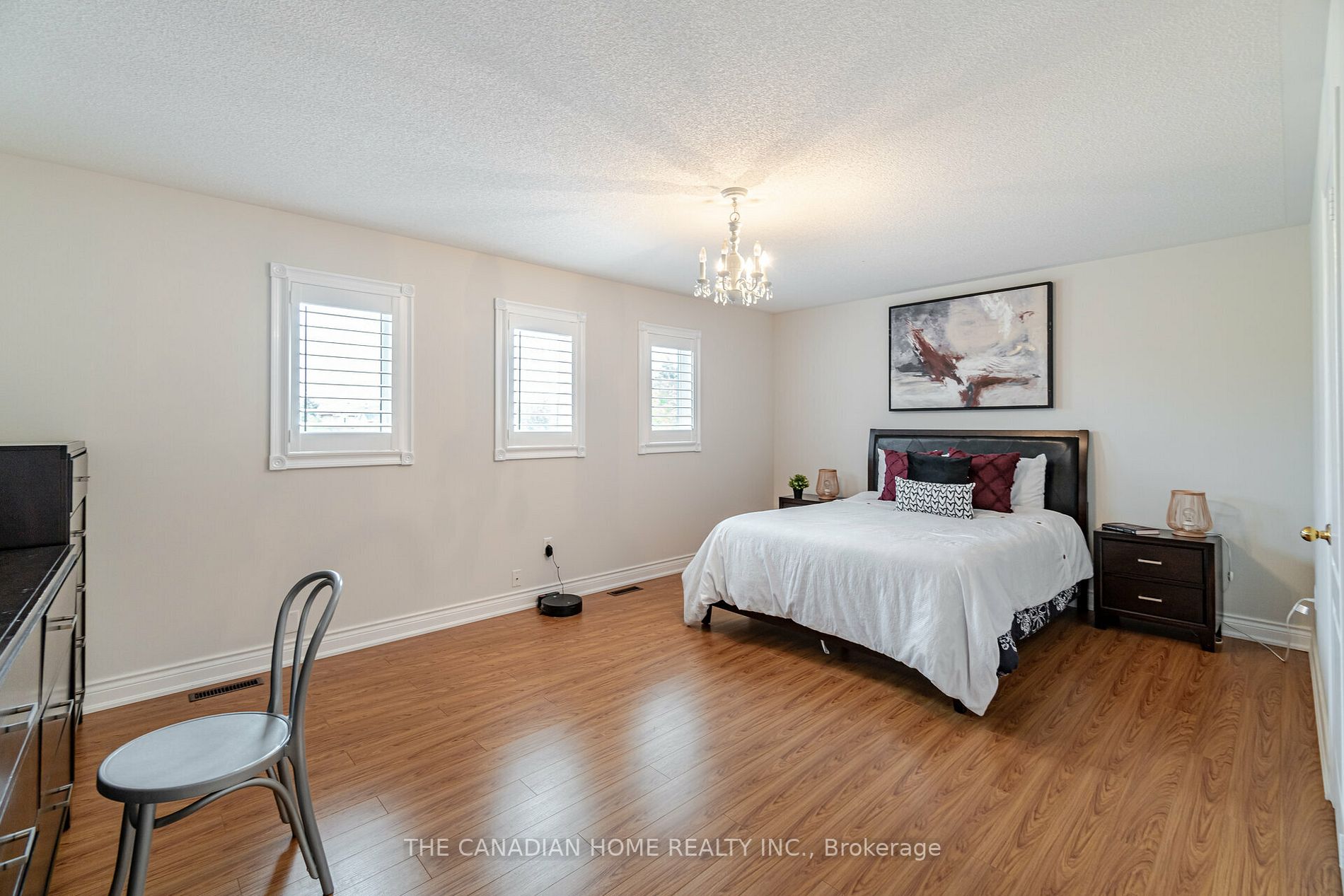 6356 Newcombe Dr