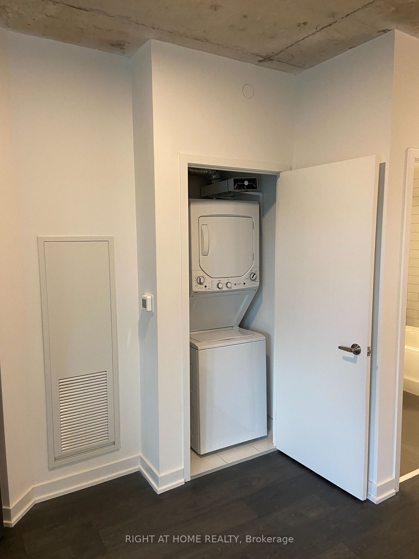 57 Brock Ave, #316