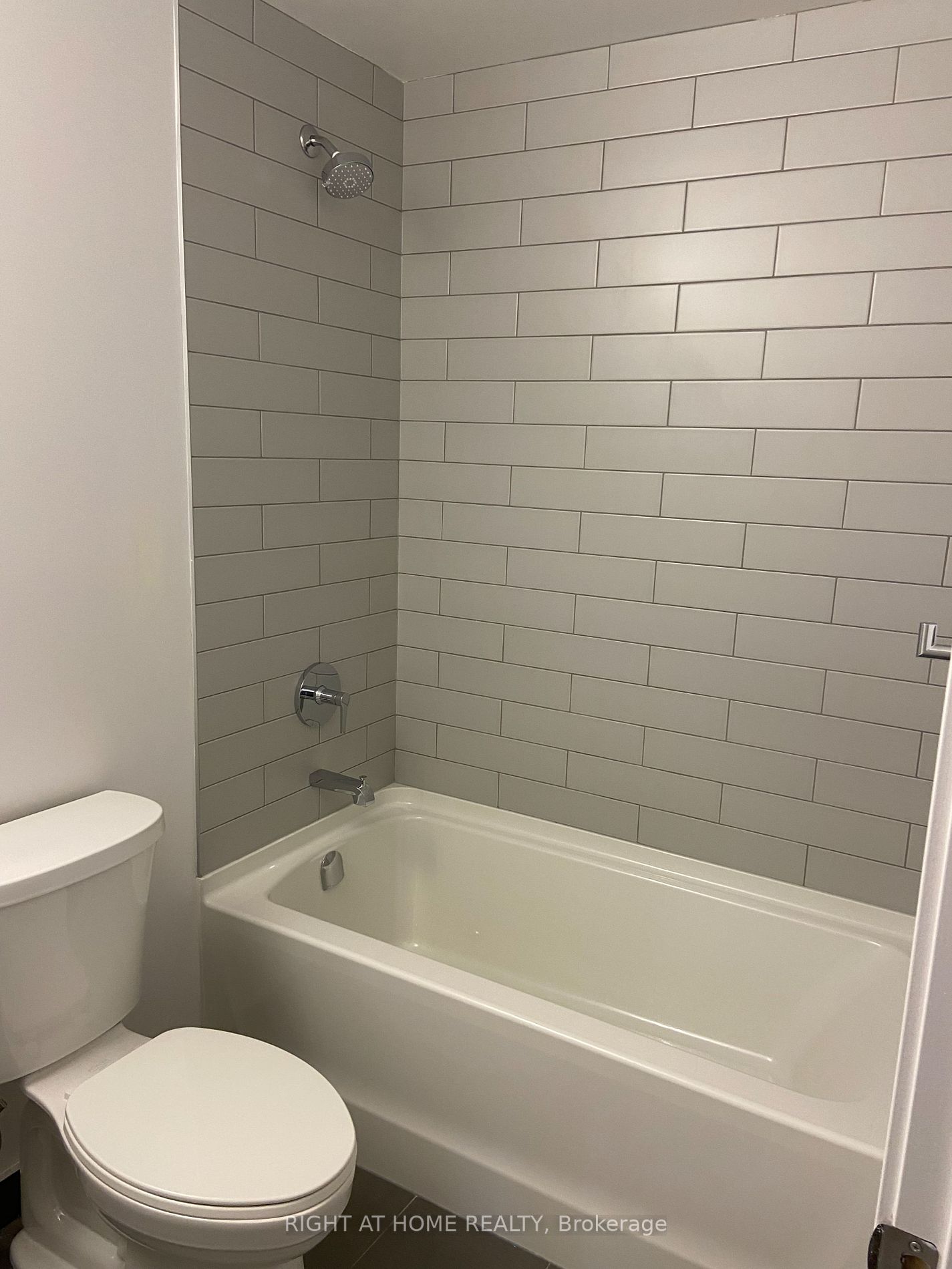 57 Brock Ave, #316