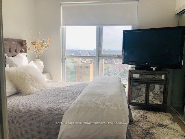 8 Nahani Way #1206