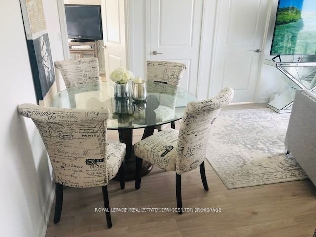 8 Nahani Way #1206