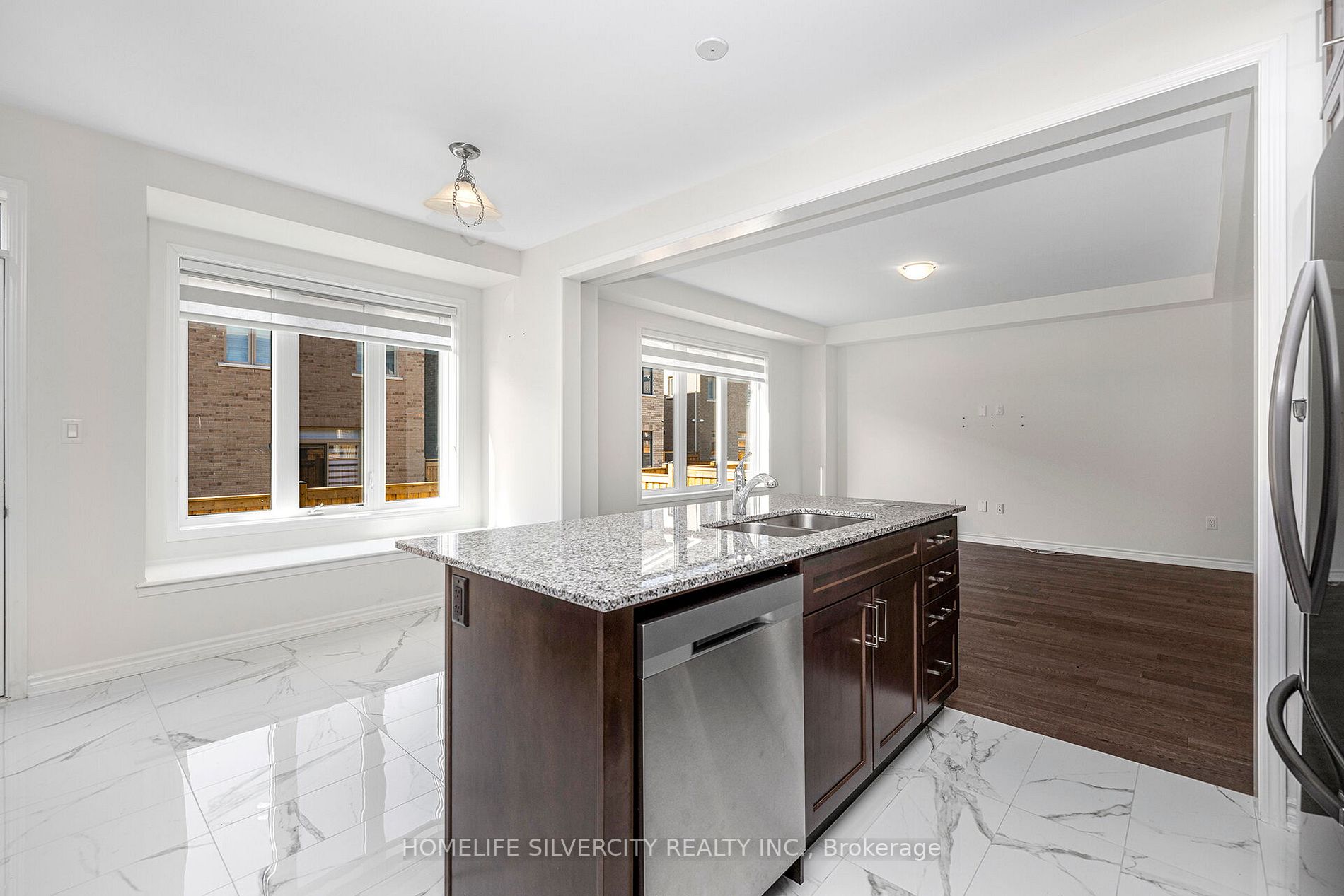 24 Speckled Alder St