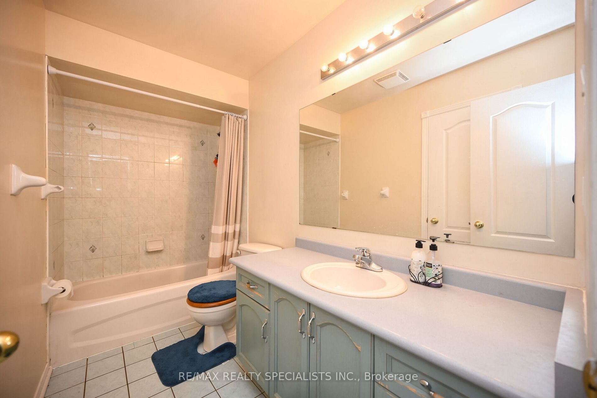 70 Heartleaf Cres