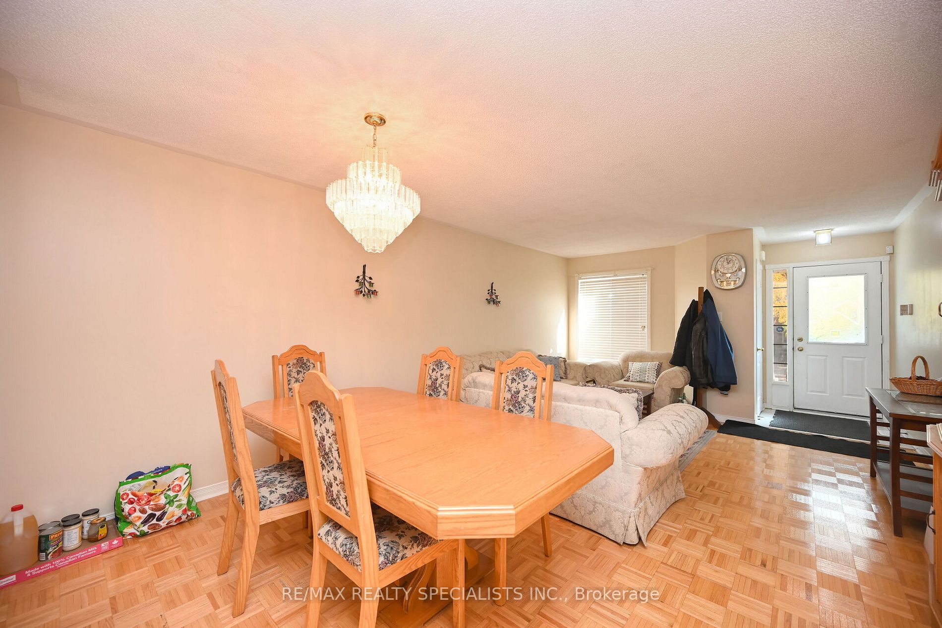70 Heartleaf Cres