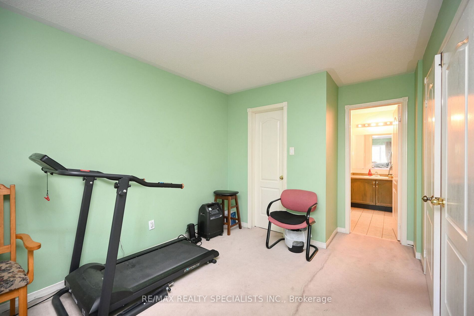 70 Heartleaf Cres